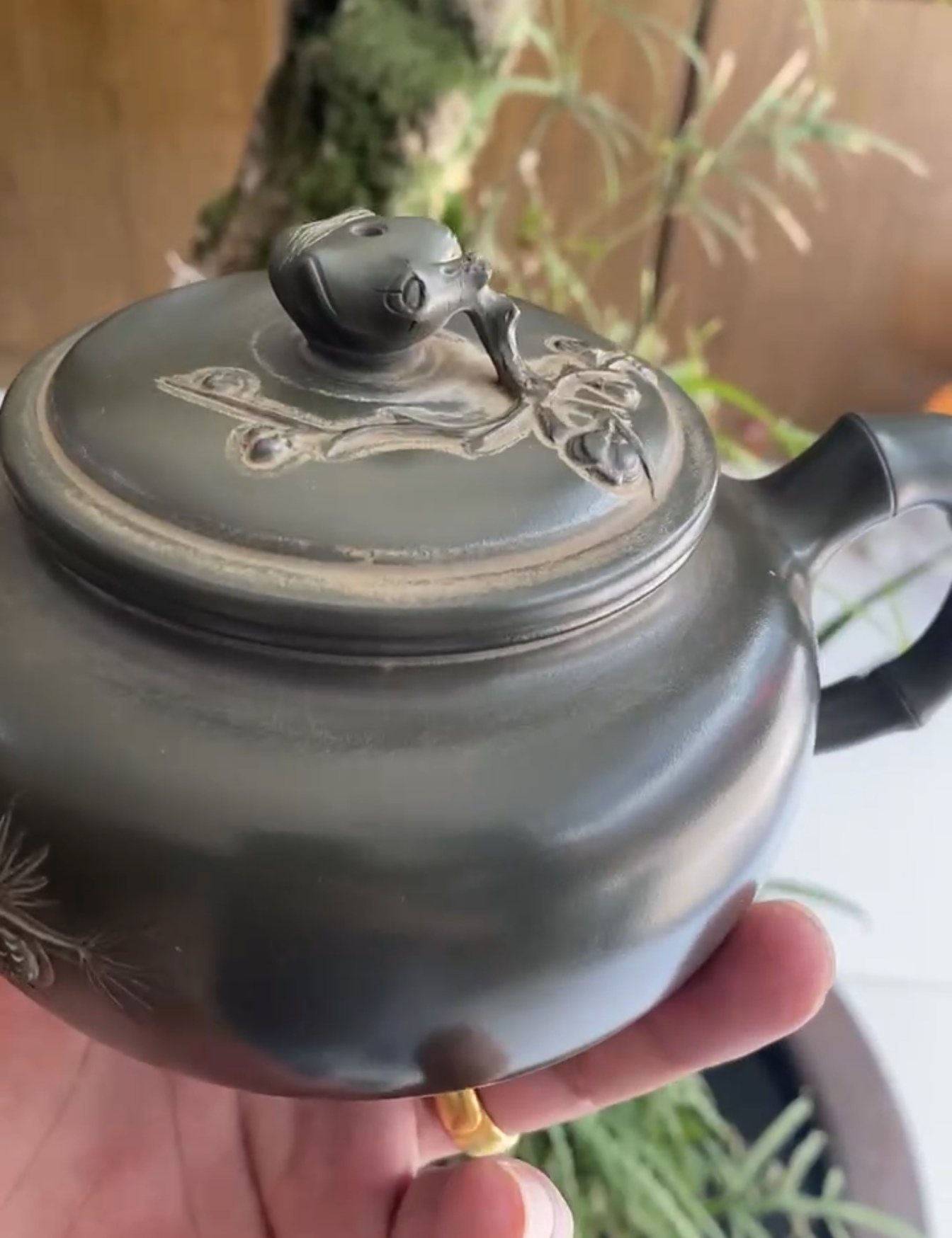 民国裴石民【松树梅花 绿泥紫砂壶】[握手][握手][握手]已结缘  !