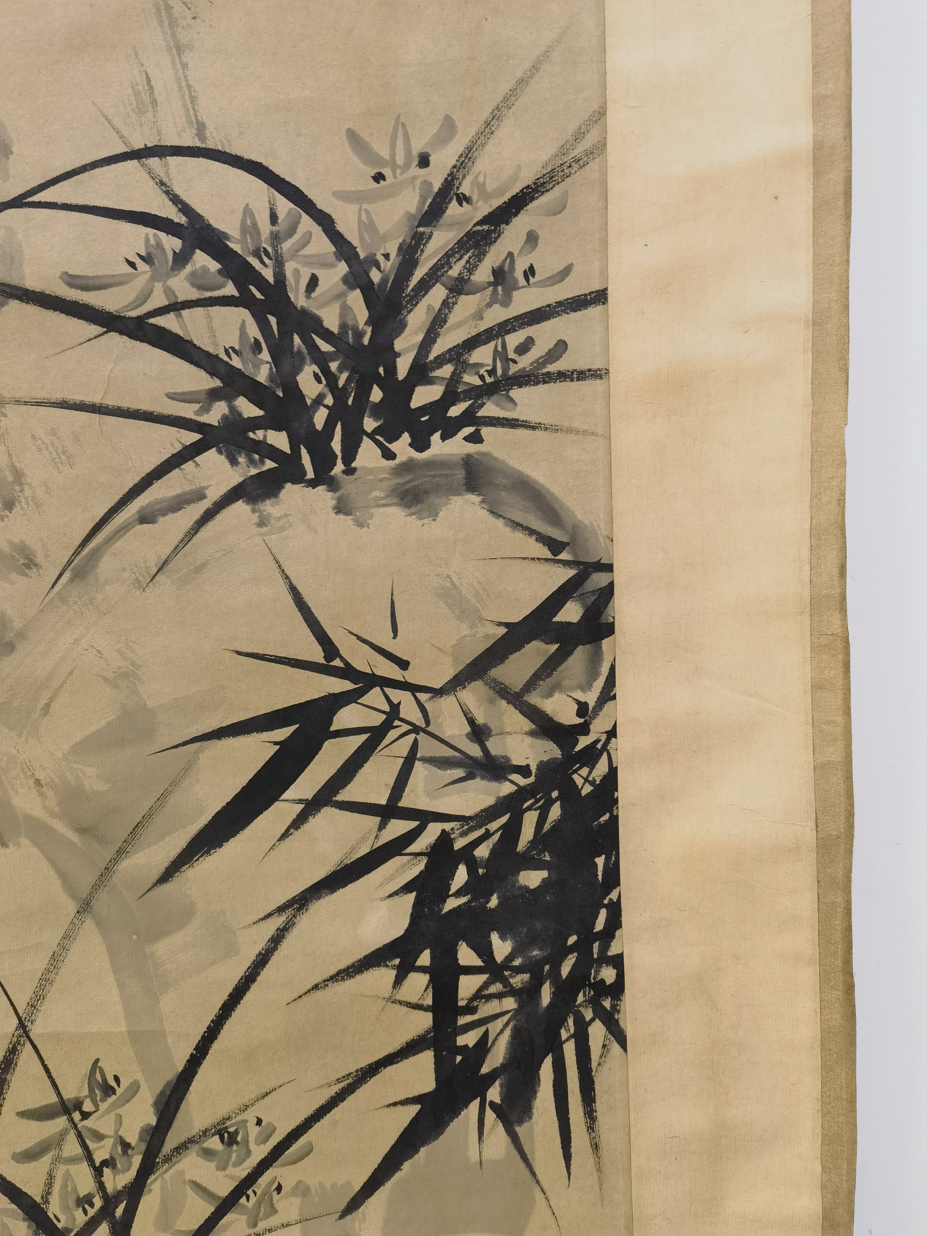 清代·郑板桥【竹兰双清图】:画芯32.5x139cm,原装老裱.