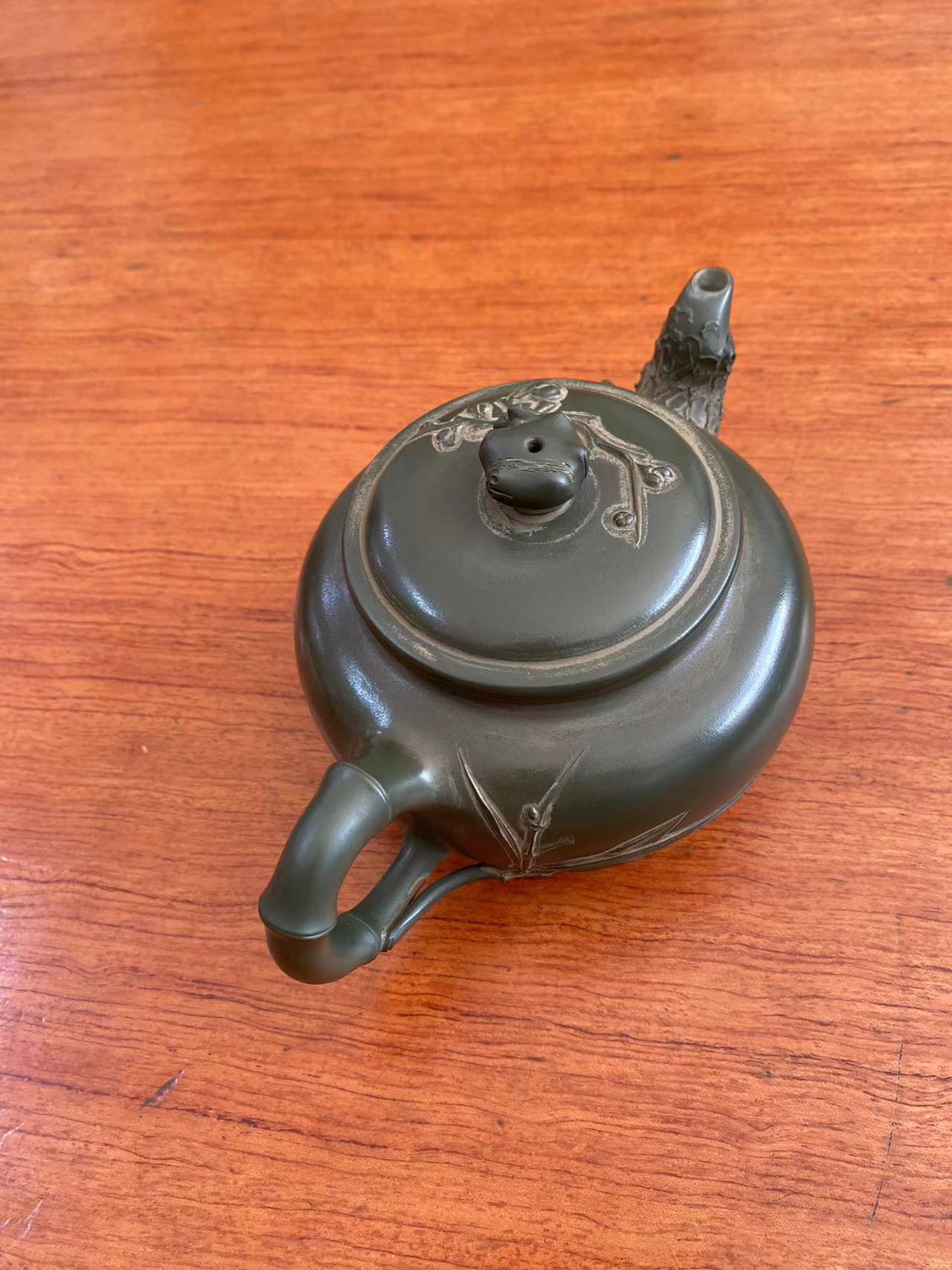 民国裴石民【松树梅花 绿泥紫砂壶】[握手][握手][握手]已结缘  !