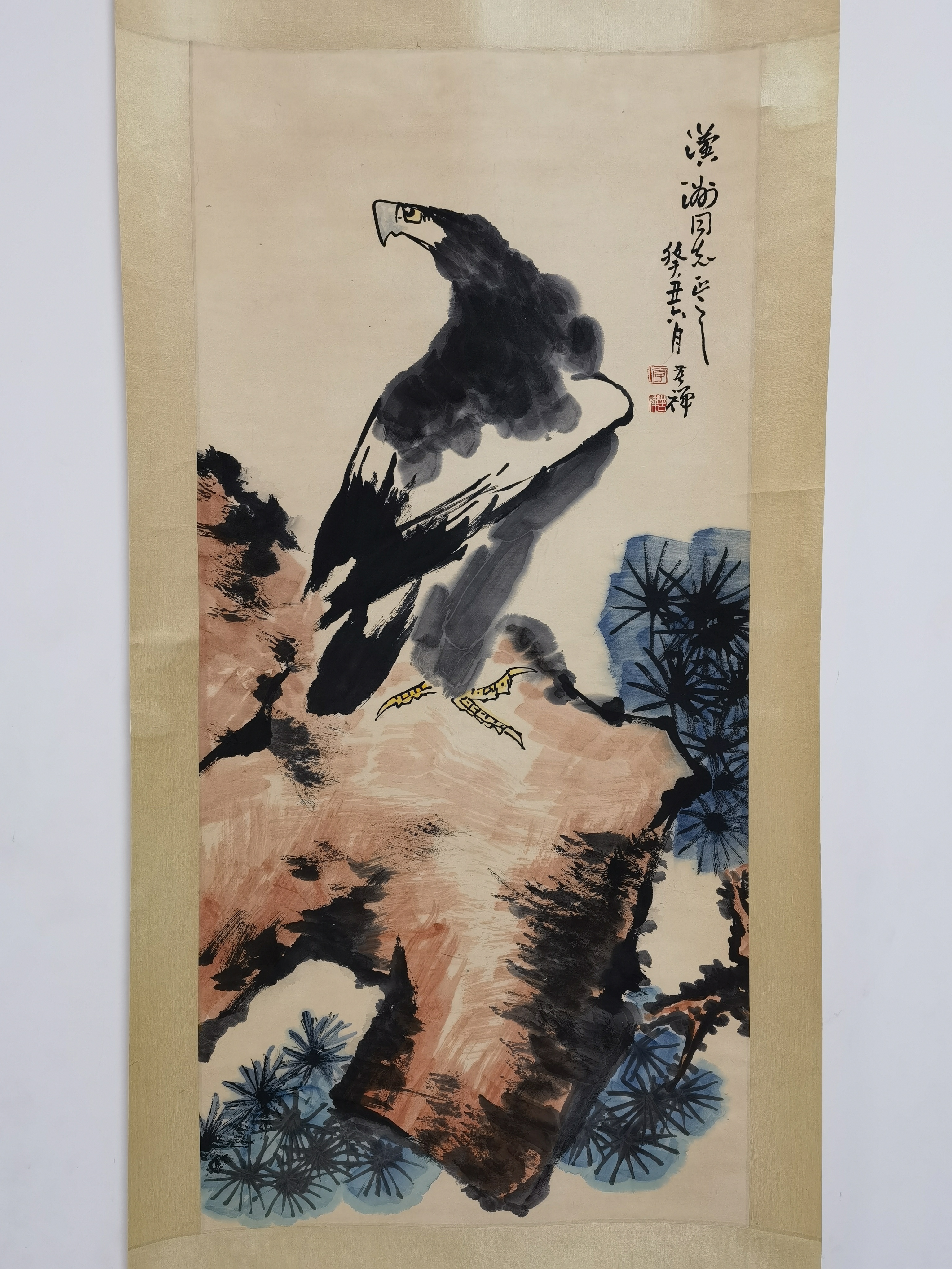 近代61李苦禅【松鹰奇石图】:画芯46x98cm,1973年作品,原装旧裱.