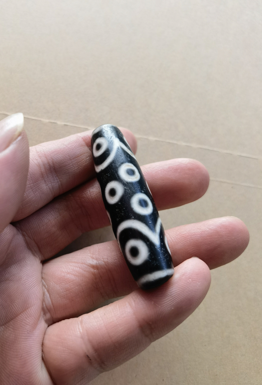 西藏老天珠 天然玛瑙天珠 十五眼天珠 15眼天珠 老玛瑙珠子 风化自然