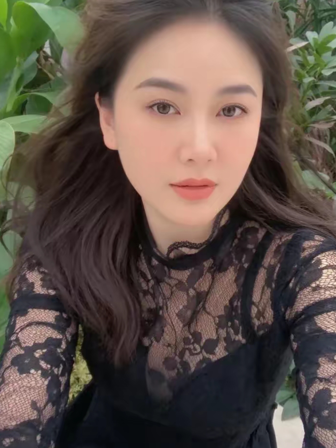 尊敬的前辈,在对联圈子里,您的大名如雷贯耳,我对