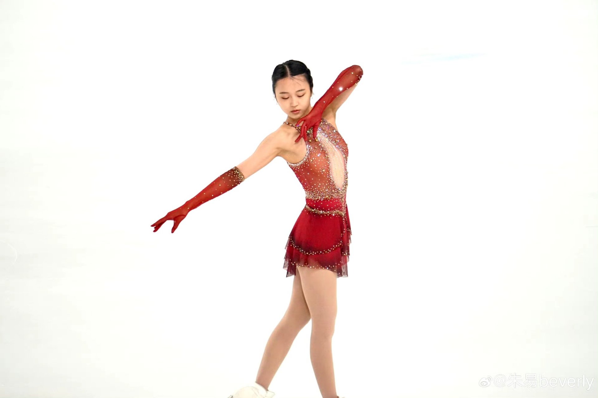 花样滑冰中国杯:朱易陈虹伊再同台能否相逢一笑泯恩仇?