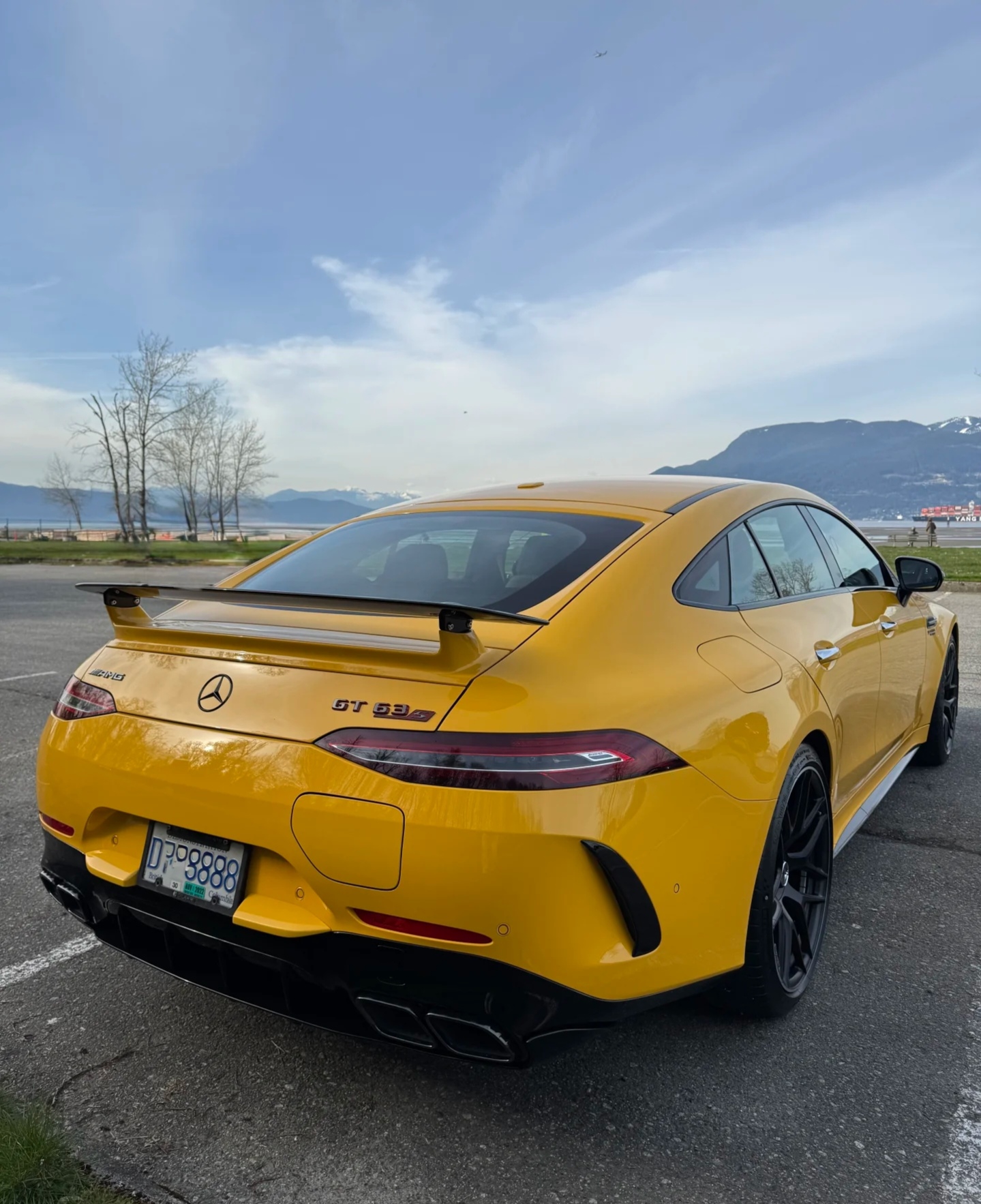 奔驰amg gt63s e performance四门轿跑,一台拥有841马力和1400牛米