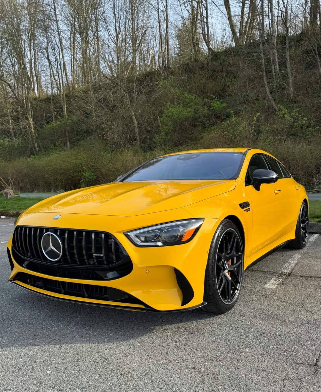 奔驰amg gt63s e performance四门轿跑,一台拥有841马力和1400牛米