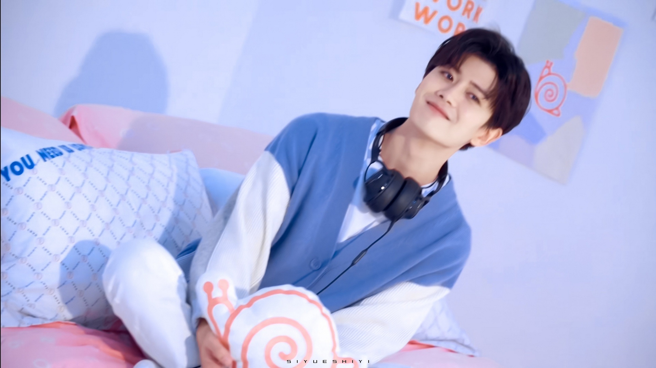 乐蜗家纺品牌代言人任嘉伦#  可爱帅气的代言人,好想拥有同款床品呀