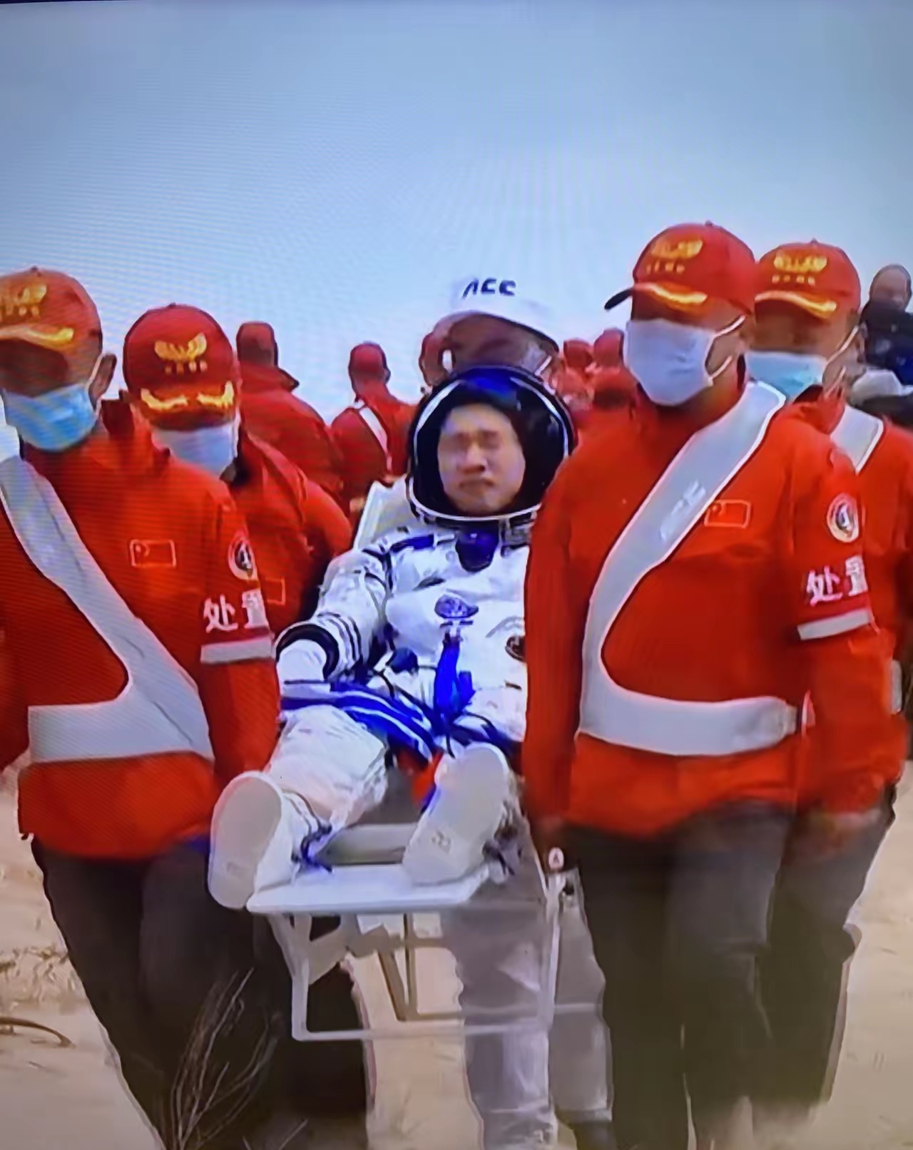 神舟十九号载人飞船返回舱在东风着陆场预定区域安全着陆,蔡旭哲,宋