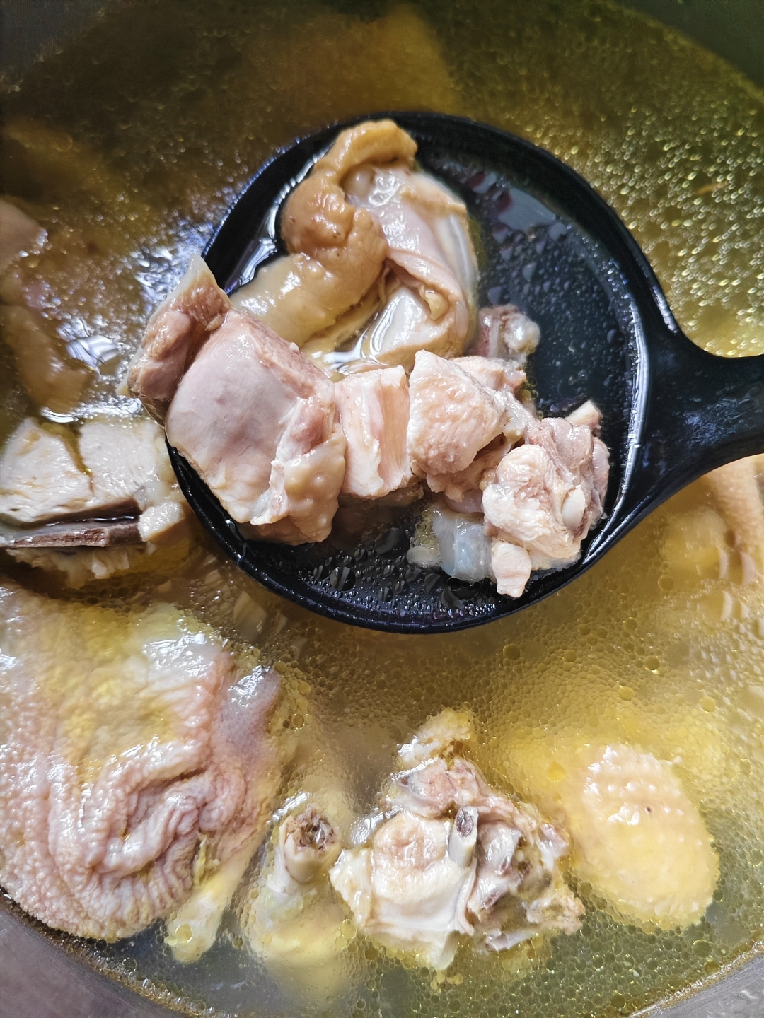 什么人不能吃蜂蜜煲鸡(什人不能喝蜂蜜) 什么人不能吃蜂蜜煲鸡(什人不能喝蜂蜜)