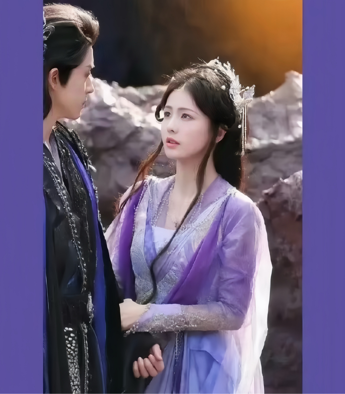 白鹿,赵丽颖紫衣倩影与杨紫相辉映,究竟谁更胜一筹,撩动你心弦?