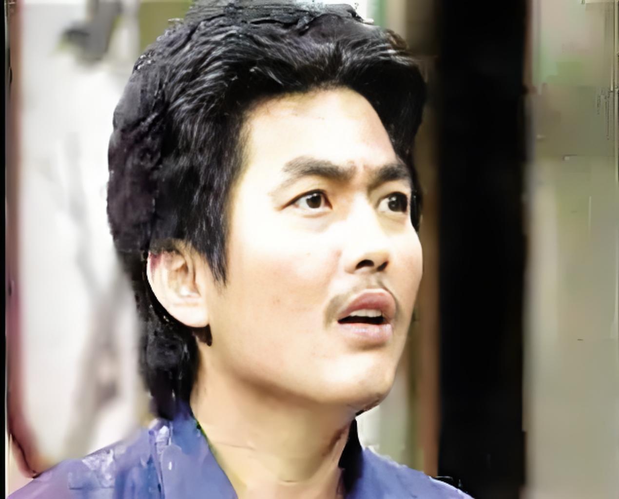 陆大安的扮演者杨家安,算一下日子即将出狱了,他是2006年被抓获,判了