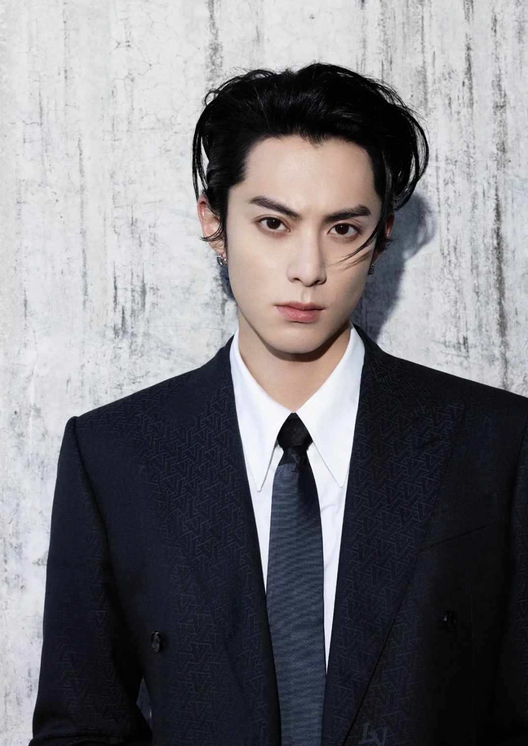 王鹤棣的猴系长相,真是让人心动不已!