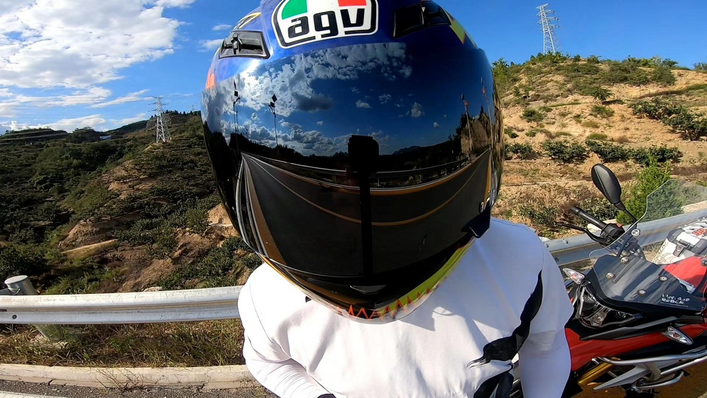 东莞再掀禁摩风暴  近日,东莞全市街镇突然掀起的禁摩风暴,来势凶猛