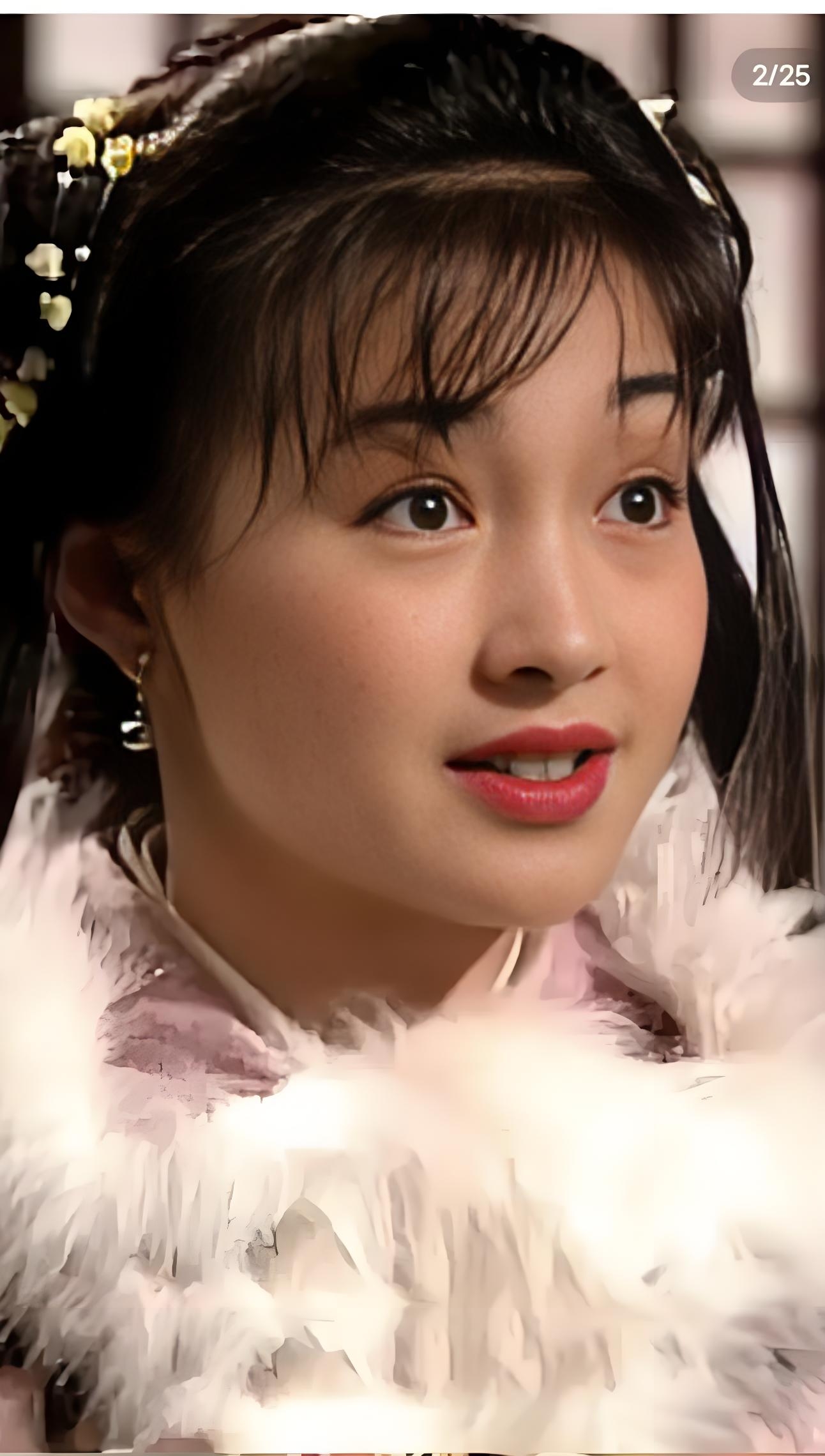 李绮红,太喜欢她演的郭襄和小辣椒了,笑起来也很甜,难怪黎明曾向她