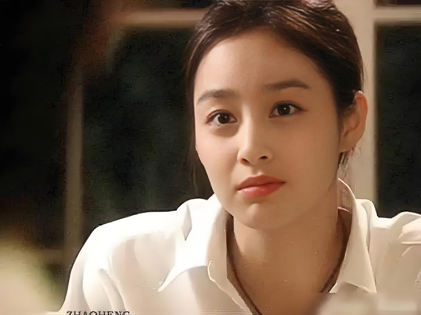 金泰熙,韩国为数不多的天然美女,她在《爱在哈佛》里皮肤好到发亮