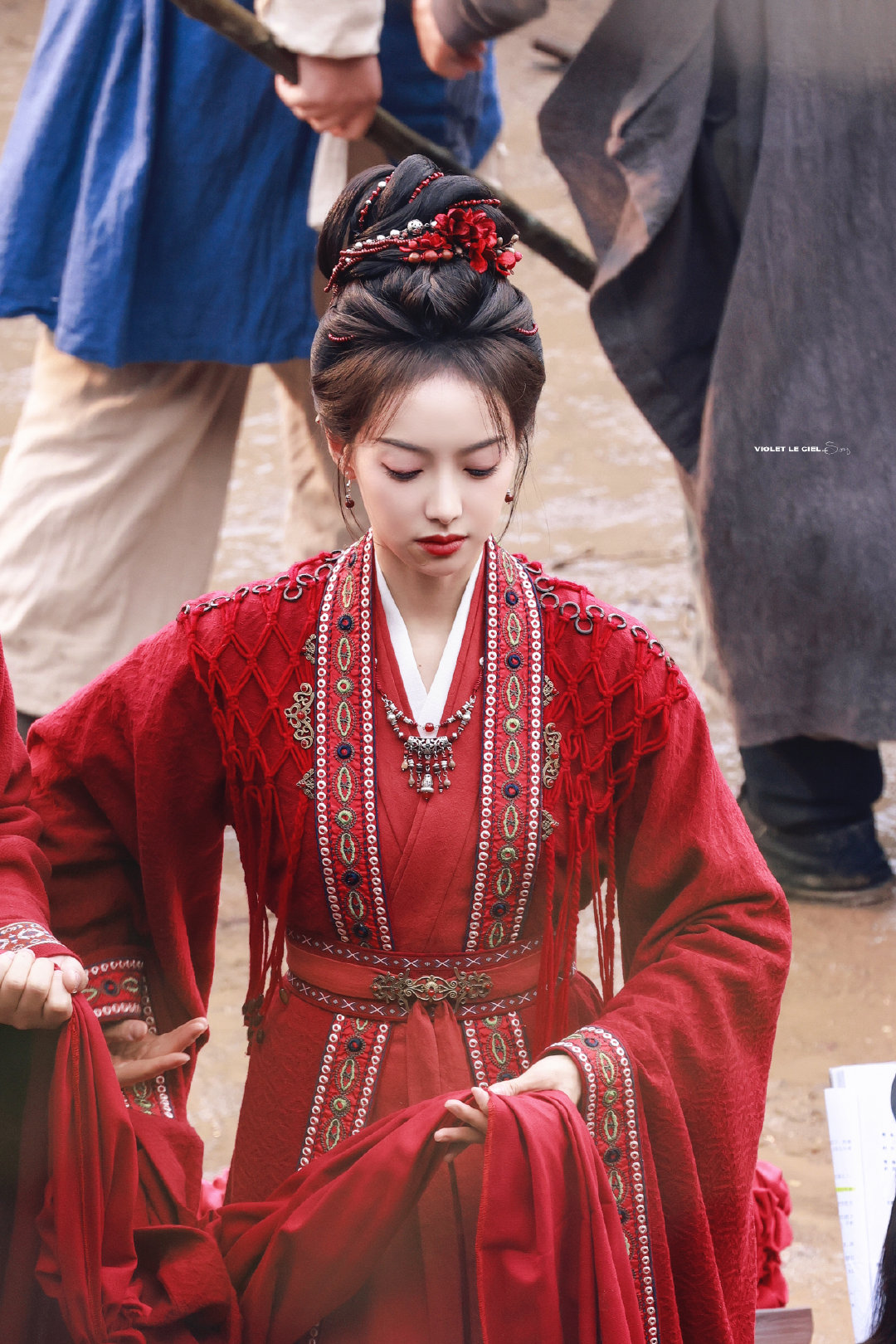 宋茜山河枕##山河枕##山河枕楚瑜# 宋茜的红衣真的好看.@宋茜