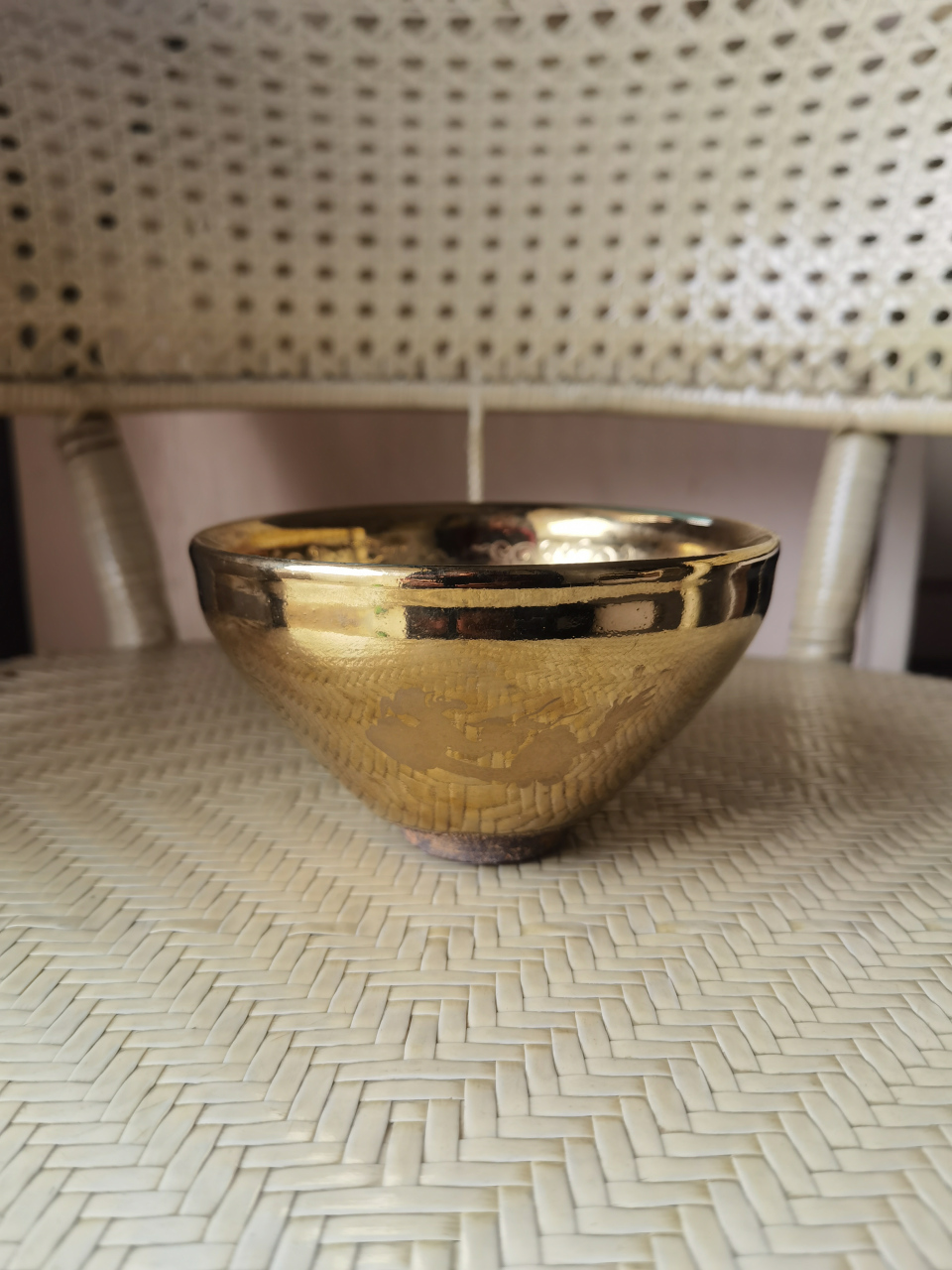 盘盘老物件# 福建金色岫凤云纹老建盏(底款刻供御二字)