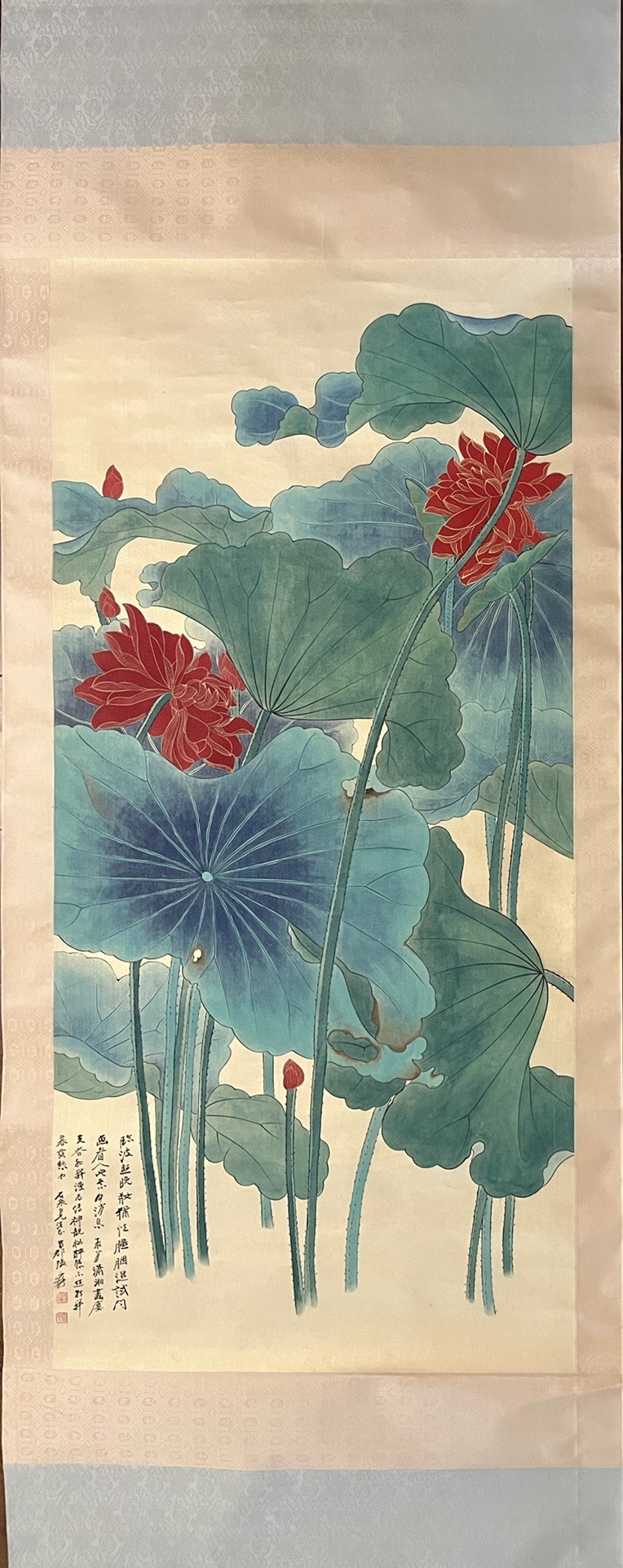 张大千绢本精品《红荷》136*68cm#古董艺术品# #国画# #艺术古董收藏