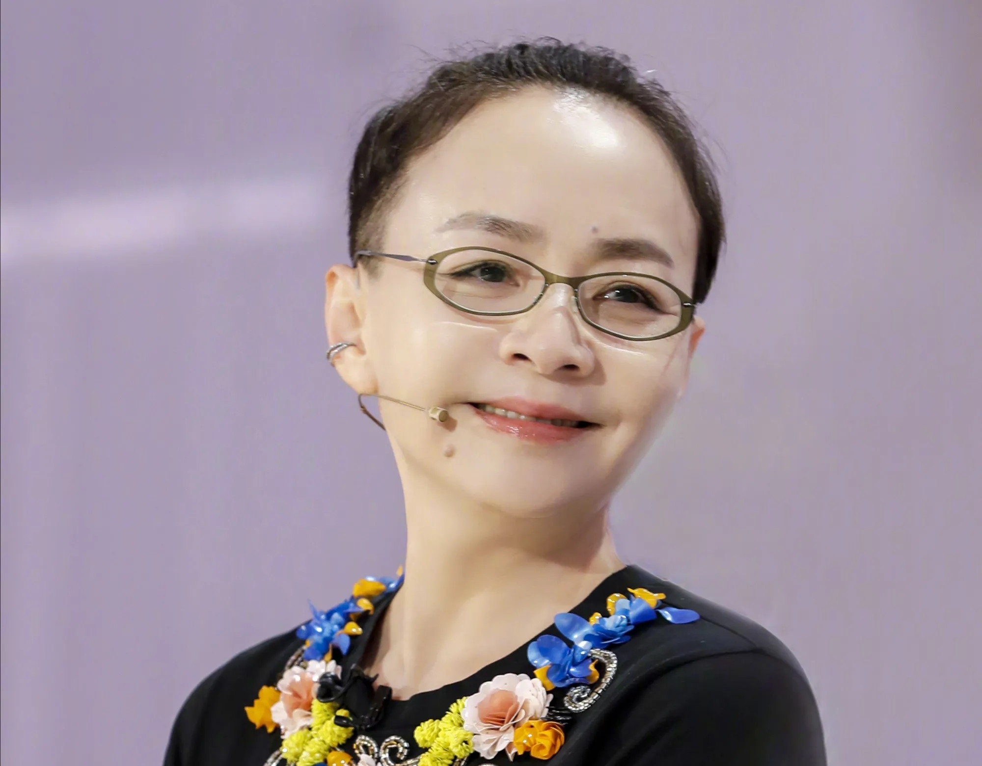 宋丹丹一名小品影视演员,她的演技精湛很受观众喜爱,她是一位伟大的