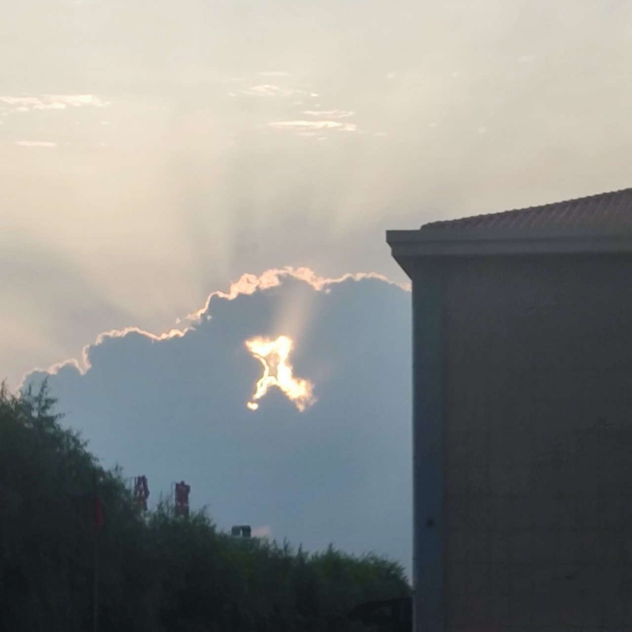 德惠天空出现异象,哪位大神要来凡间.