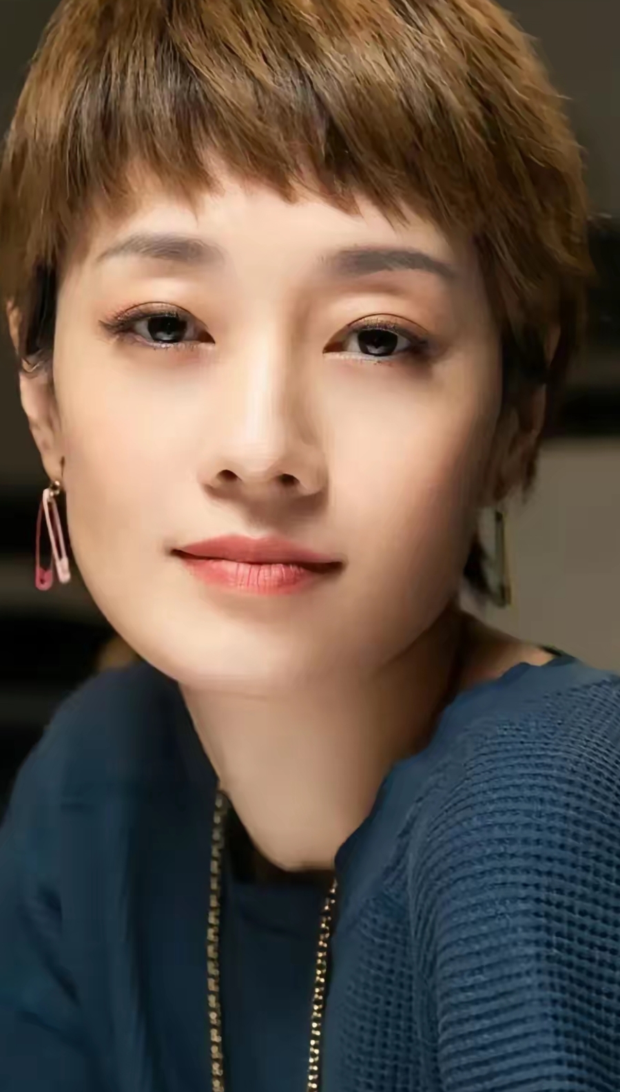 马伊琍,这突如其来的新闻浪潮,无疑掀起了公众的无限遐想!