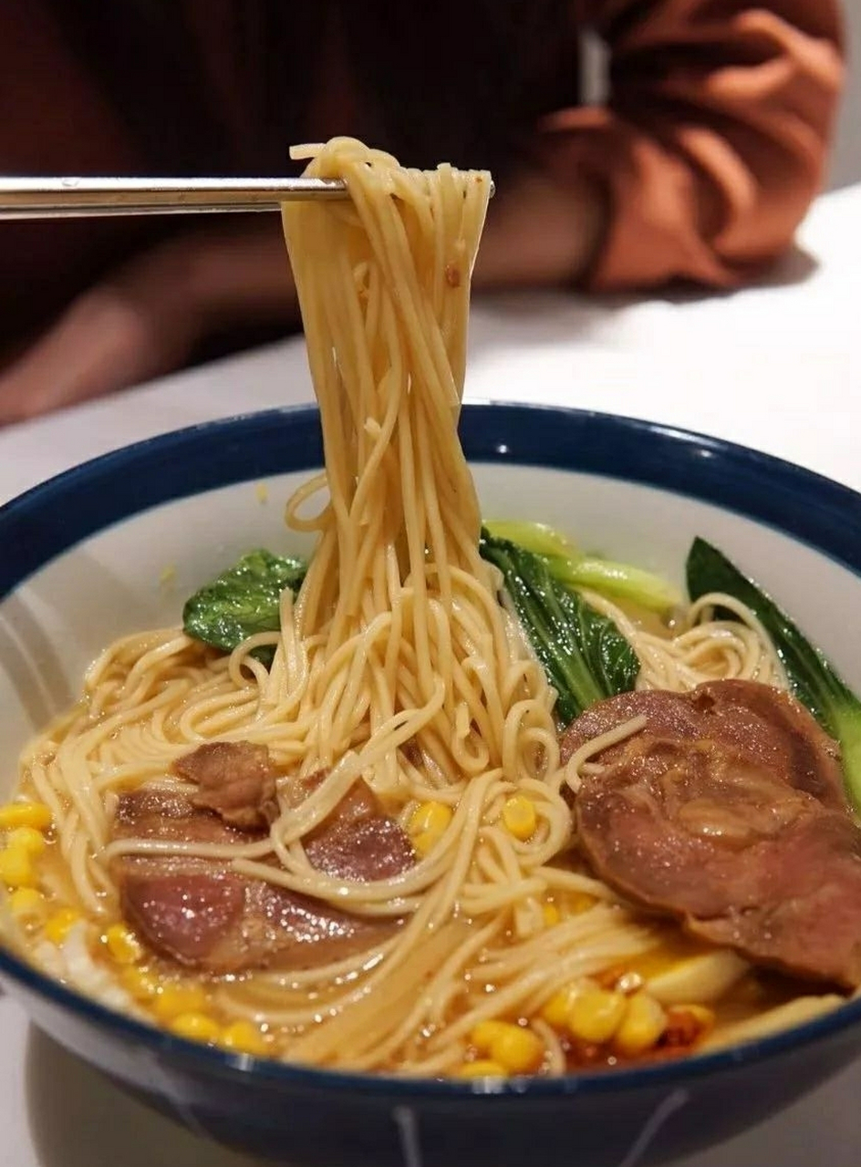 求下联 上联:面对面吃面,面面相觑 下联:?