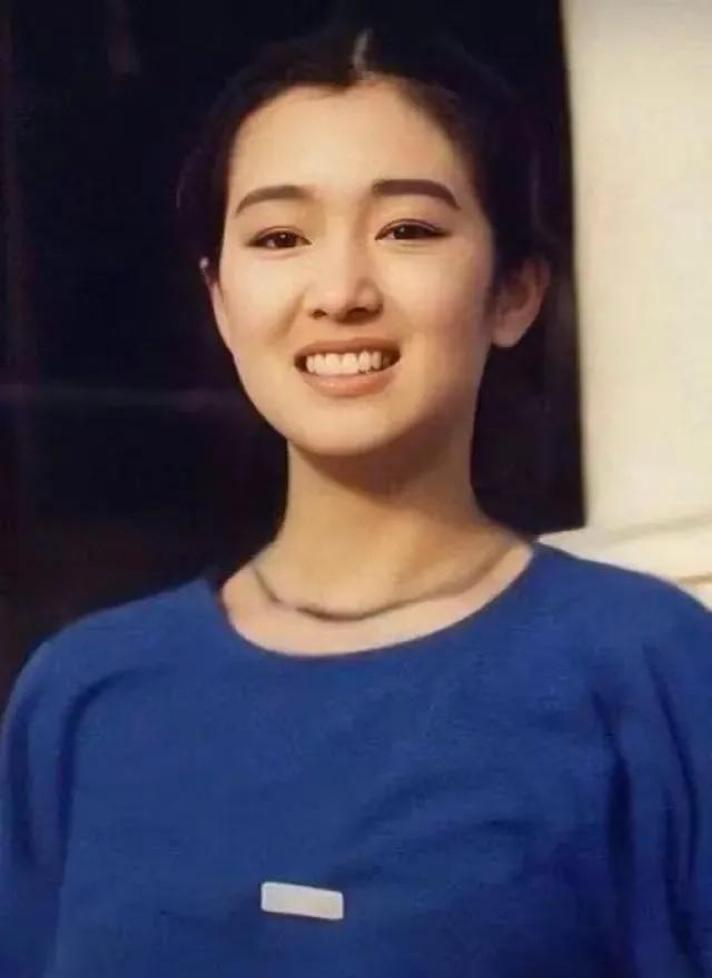 何政军宿舍深夜传出巩俐笑声 深夜张光北倪大红回宿舍,听到何政军屋里