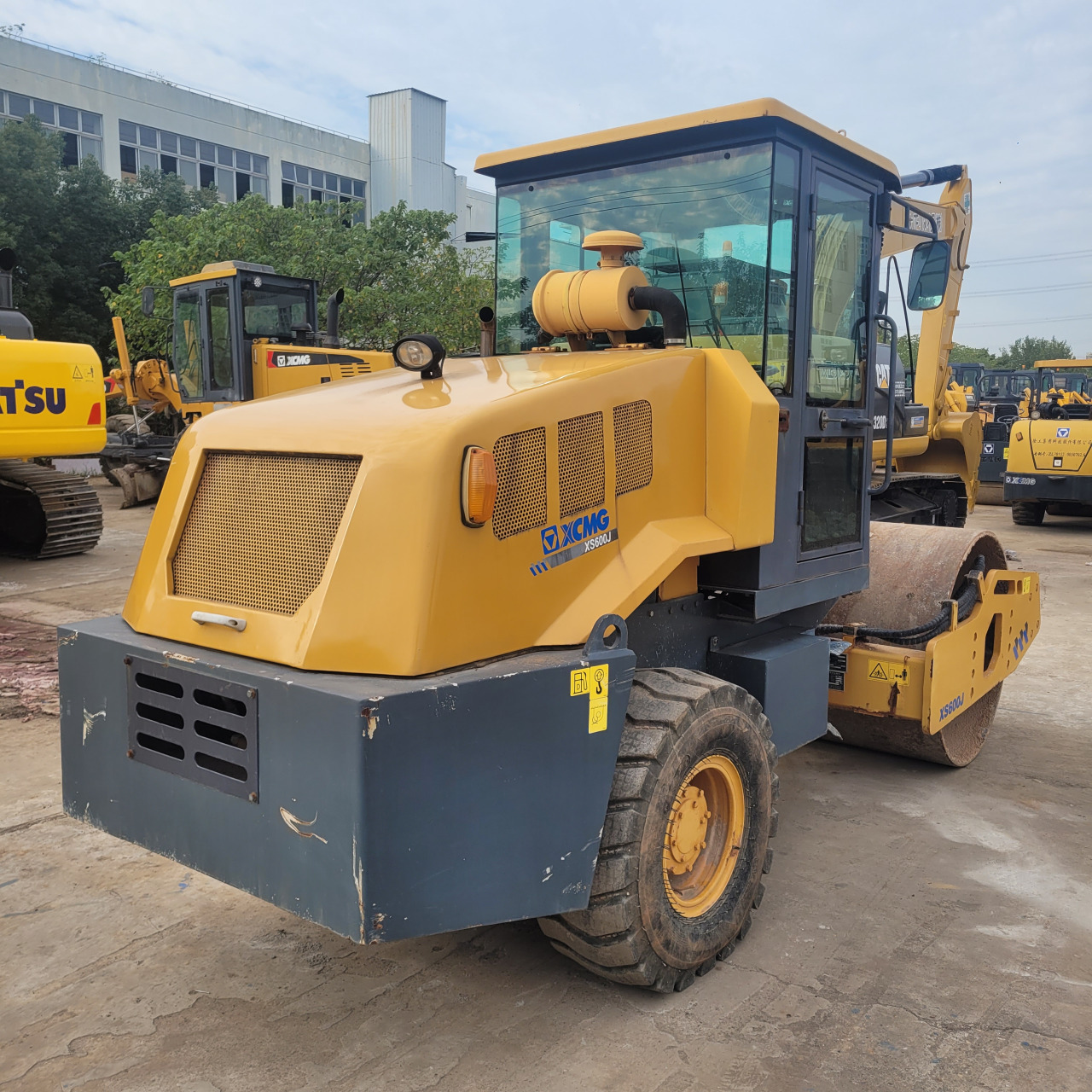 徐工6吨振动压路机二手小型压路机交易市场