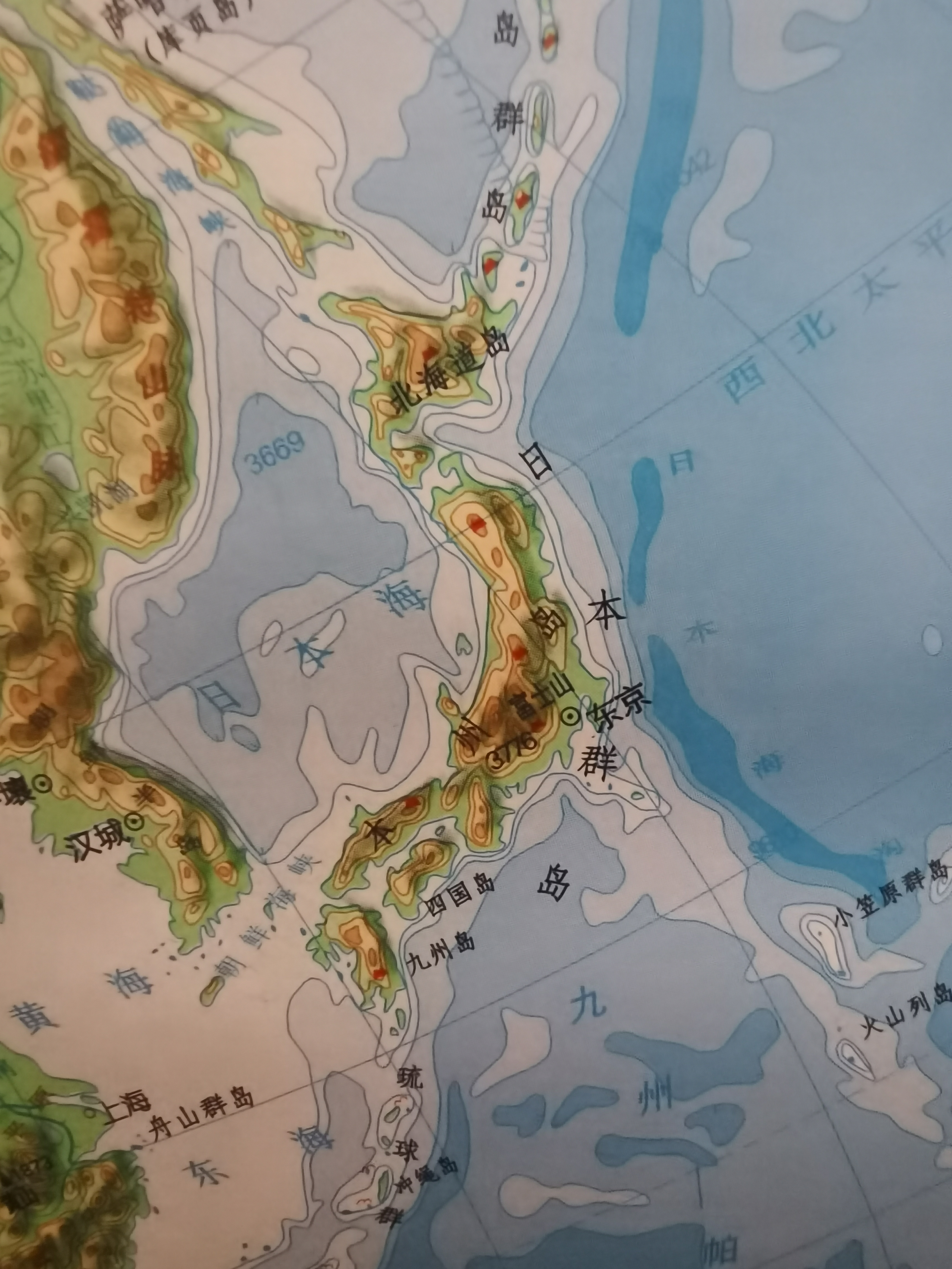 格林兰岛,面积216.6万平方千米,属丹麦(图1) 2.新几内亚岛,面积78.