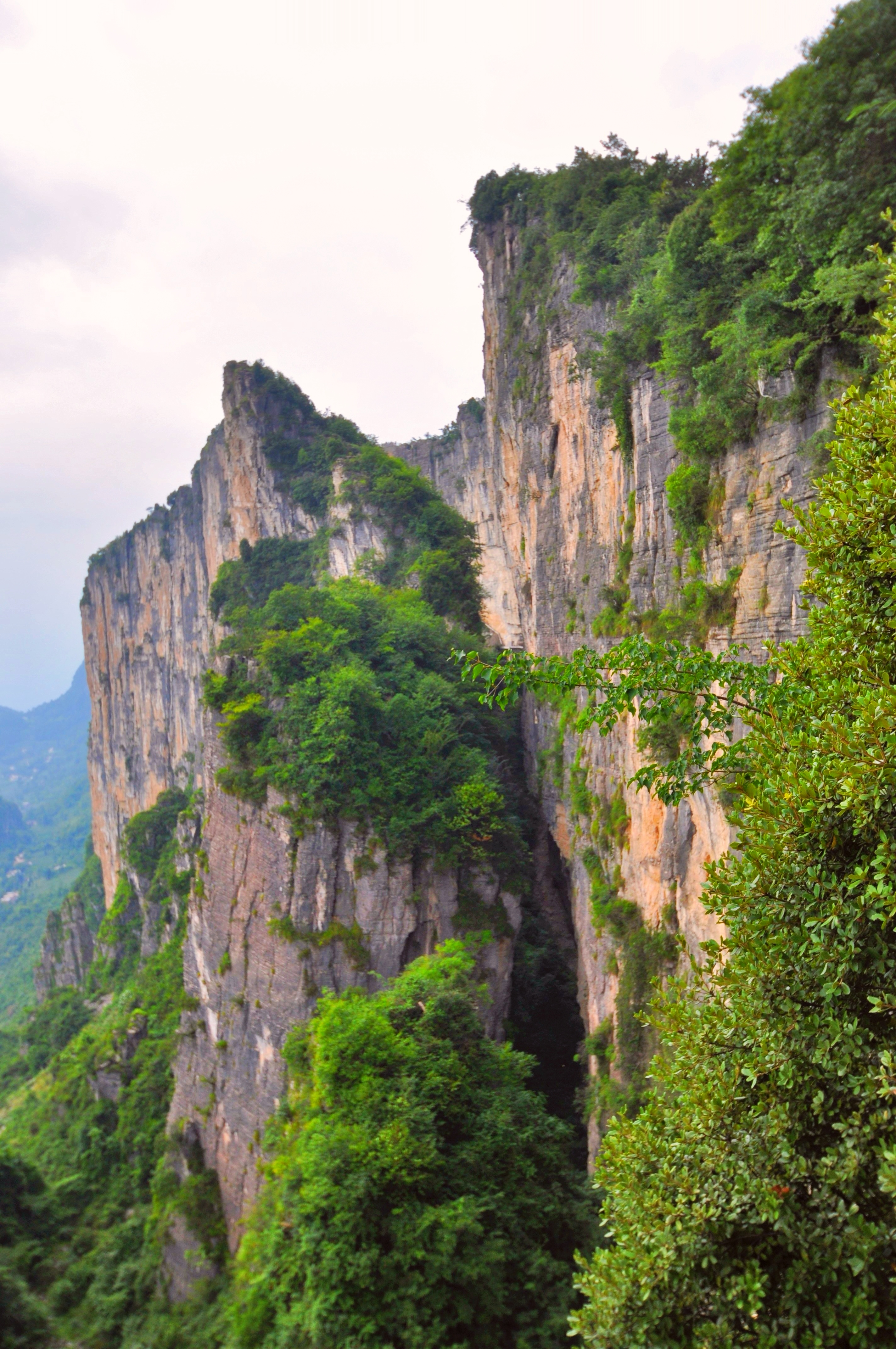 有"水上画廊"之称的清江画谷,位于湖北恩施建始景阳镇,这里是800里