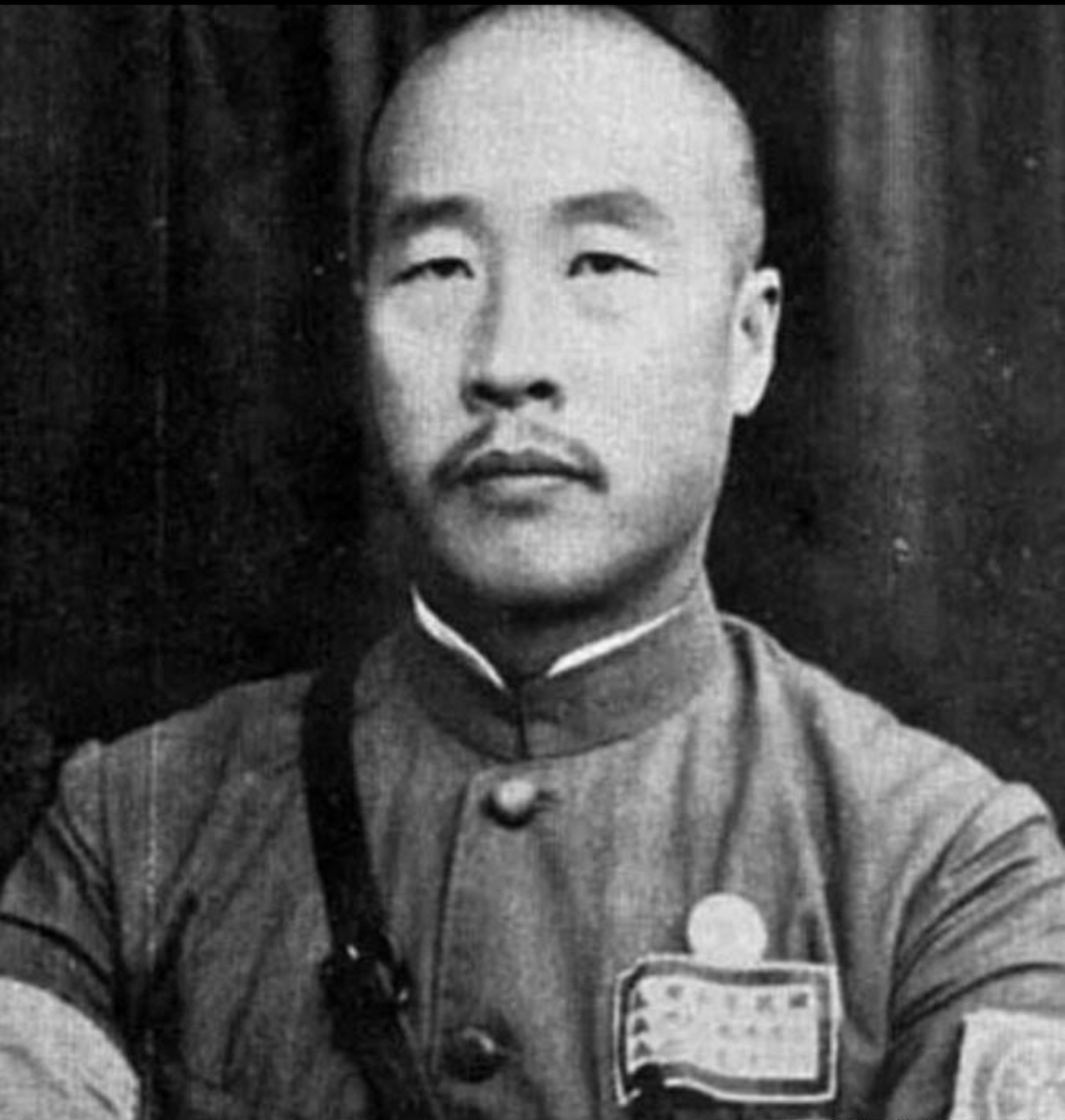 有一次,韩复榘的姨太太纪甘青打扮漂漂亮亮的,穿着皮衣正准备出门