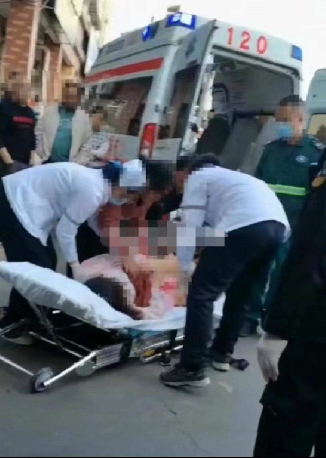 成都女大学生砍人(成都女大学生砍人最新消息)