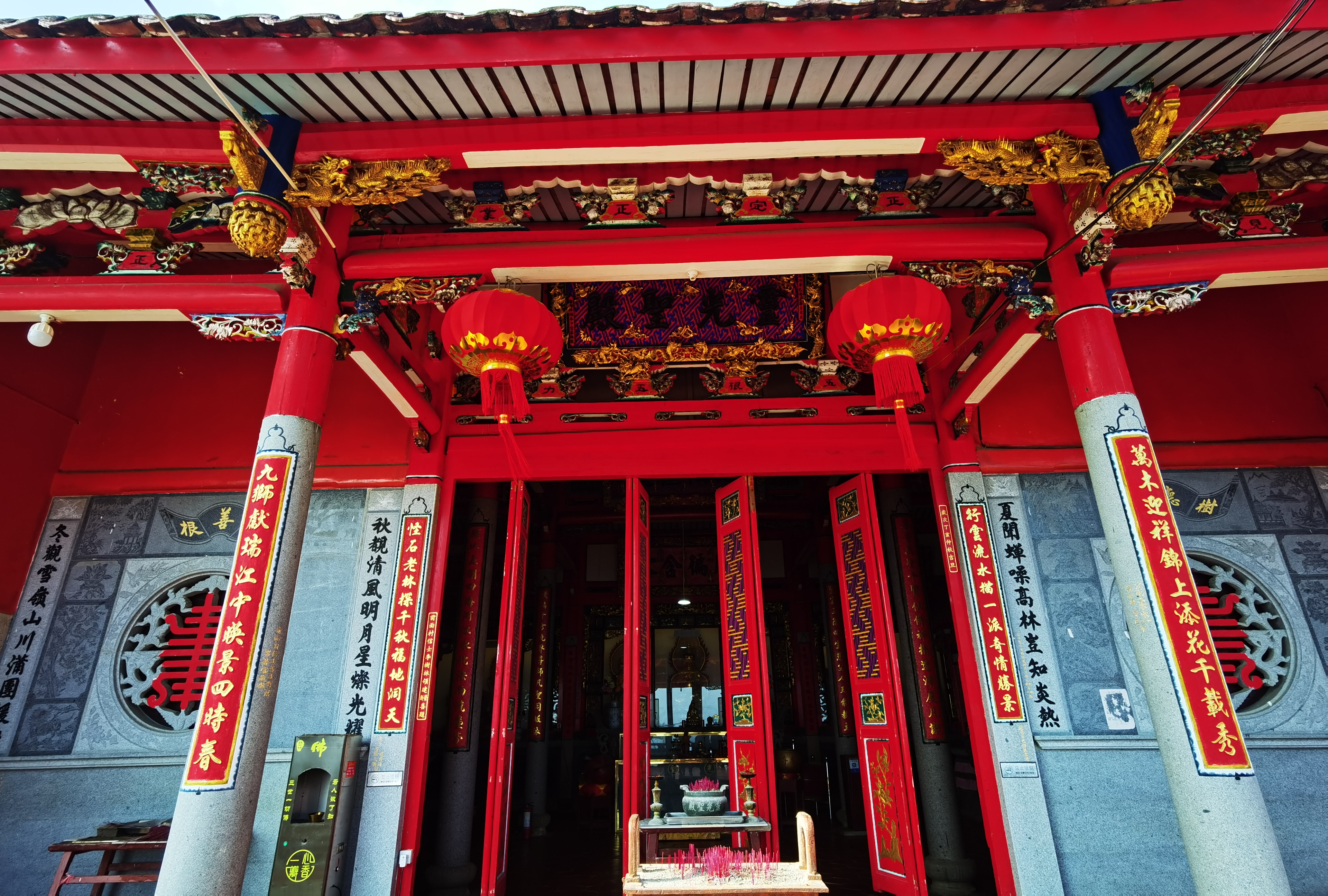 西来寺位于莆田市江口镇山上,西来寺历史悠久,寺殿壮观