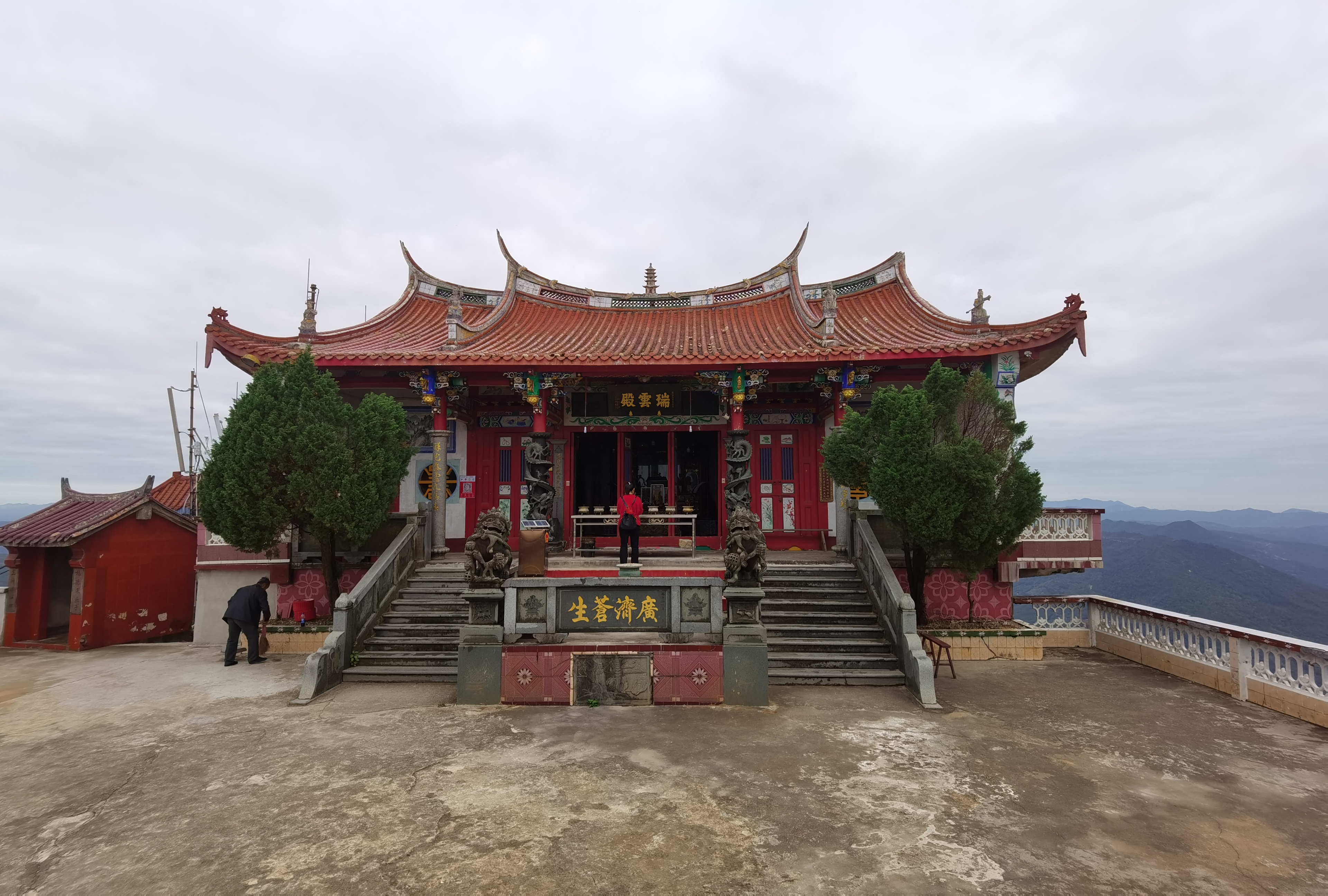 莆田市九华山之游(一)九华山海拔741米,雄居莆阳第二.