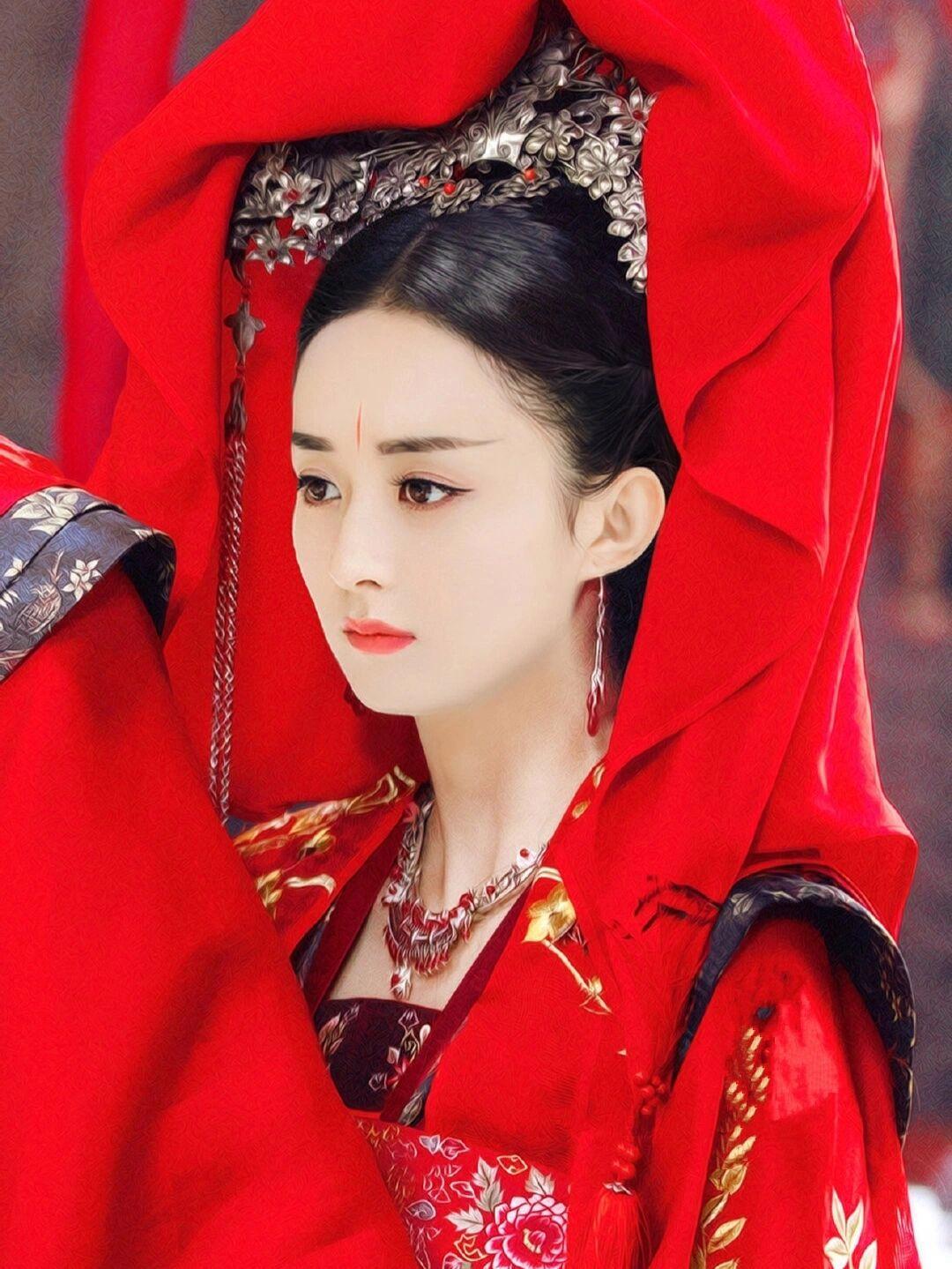 赵丽颖红衣古装,凤冠霞帔,漂亮!