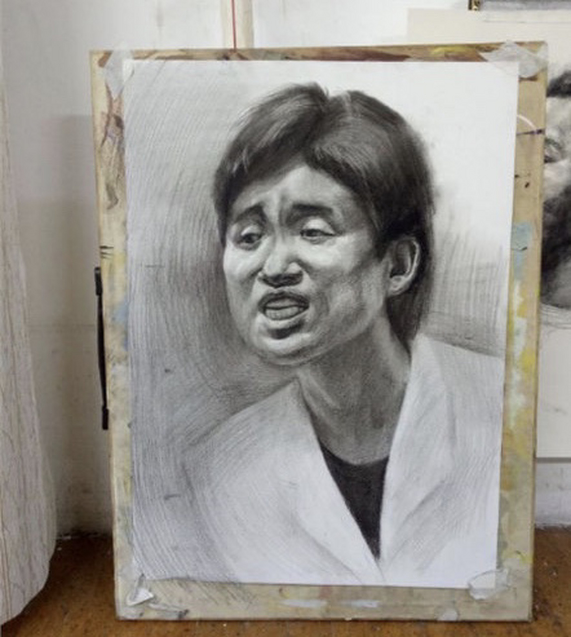 高三美术生,周少想问问你们这两张素描头像作品什么水平?