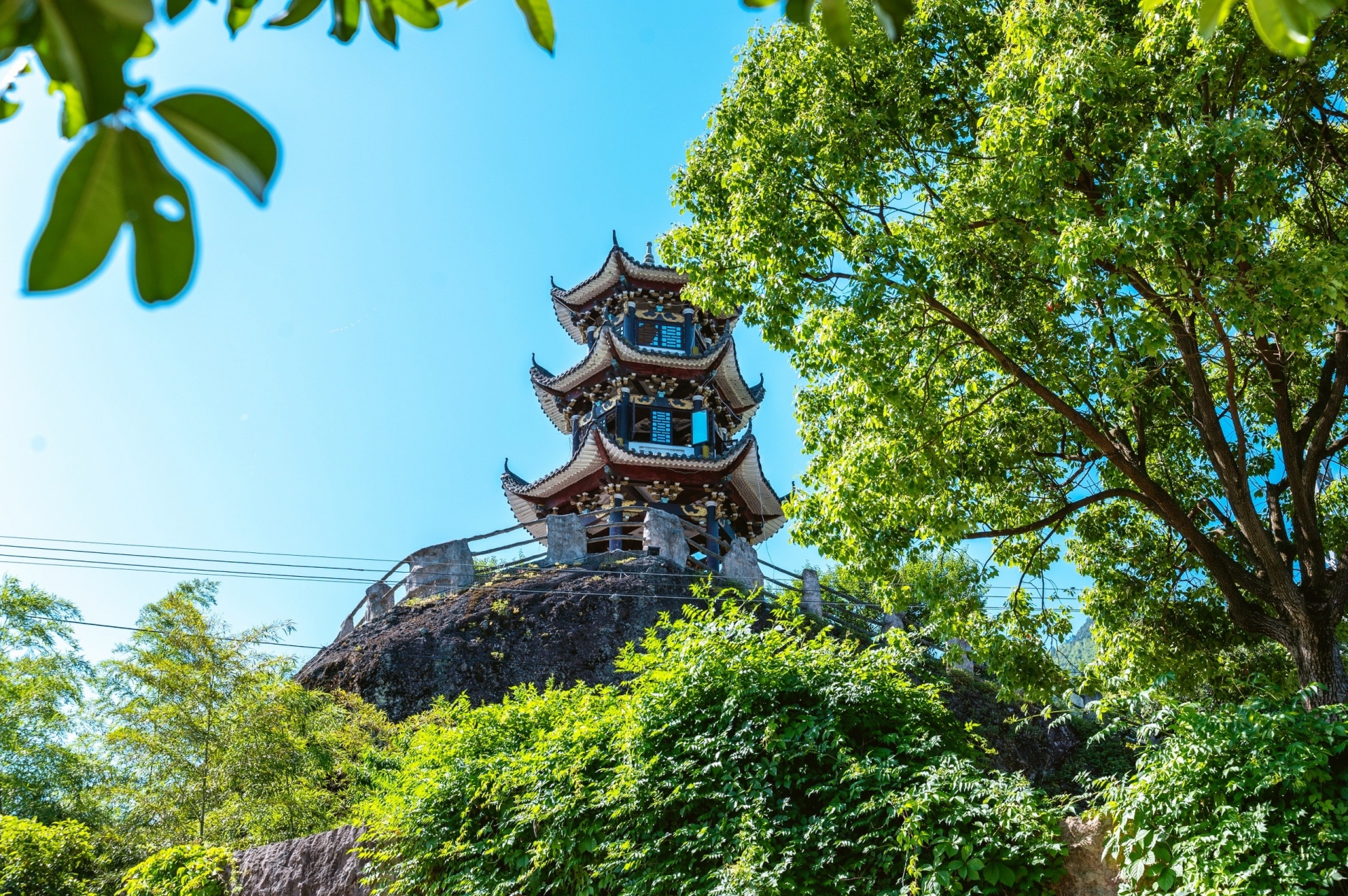缙云舒洪镇仁岸村,一座山水环绕的的千年古村,流盘溪,贞溪,章溪在这里