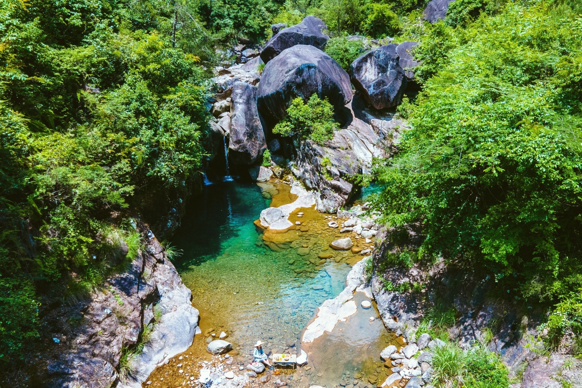 夏日到缙云避暑,这个地方我非常推荐,位于大源镇境内的"柿坑大峡谷"