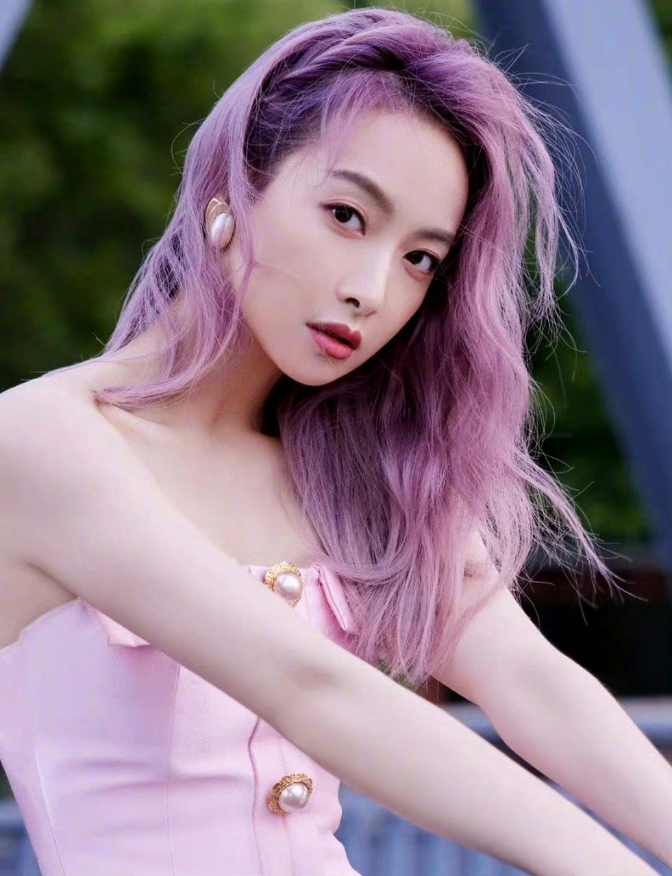 宋茜粉色披肩长发 粉色吊带#宋茜