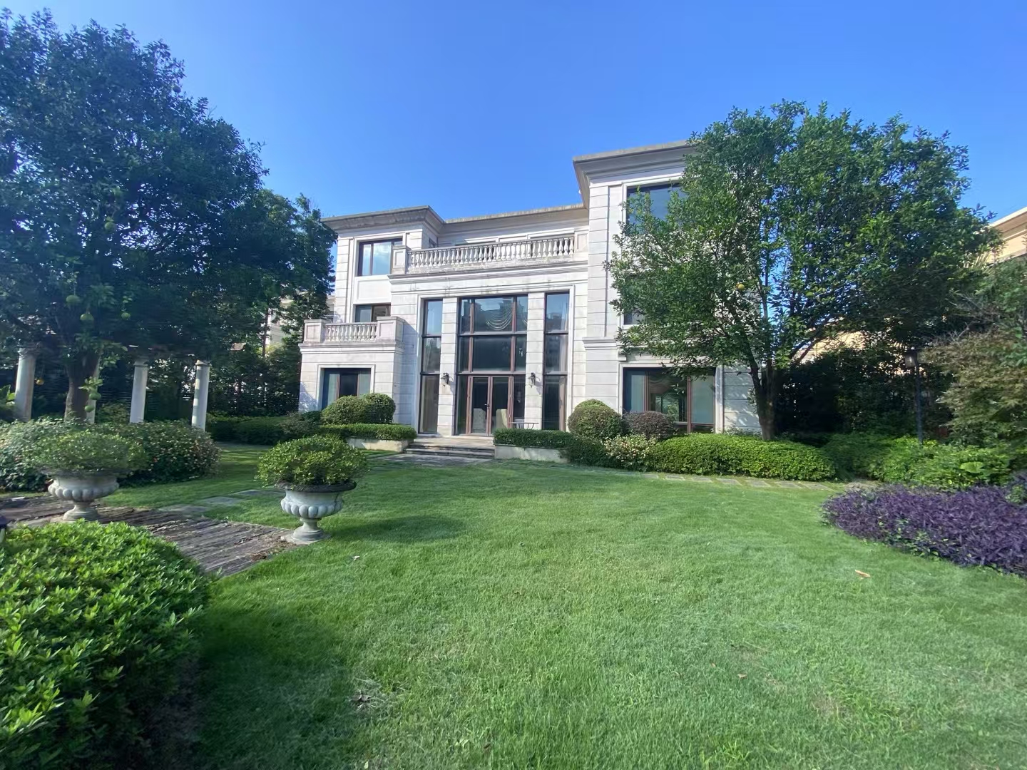 出售,温州豪宅,银都花园独幢别墅,一线看河,大花园,带私人码头!