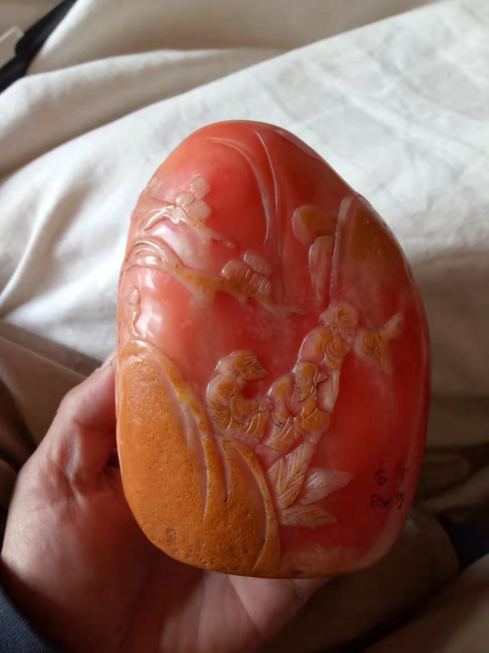 寿山红田黄石保证1400克.