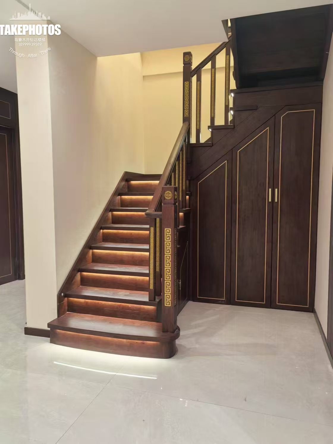 小区,一款独具匠心的现代中式实木楼梯惊艳亮相
