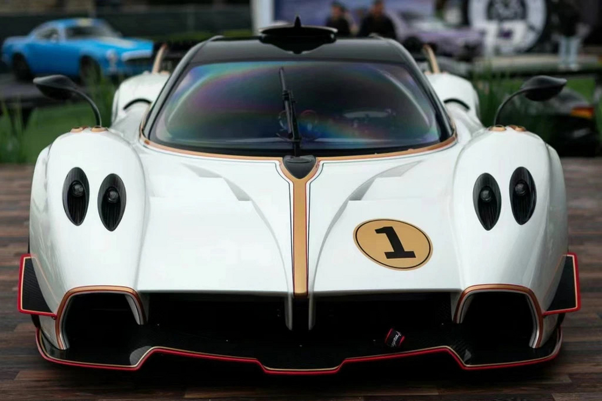 突然就火爆的白色帕加尼huayra r,落地得好几千万吧!#动态连更挑战