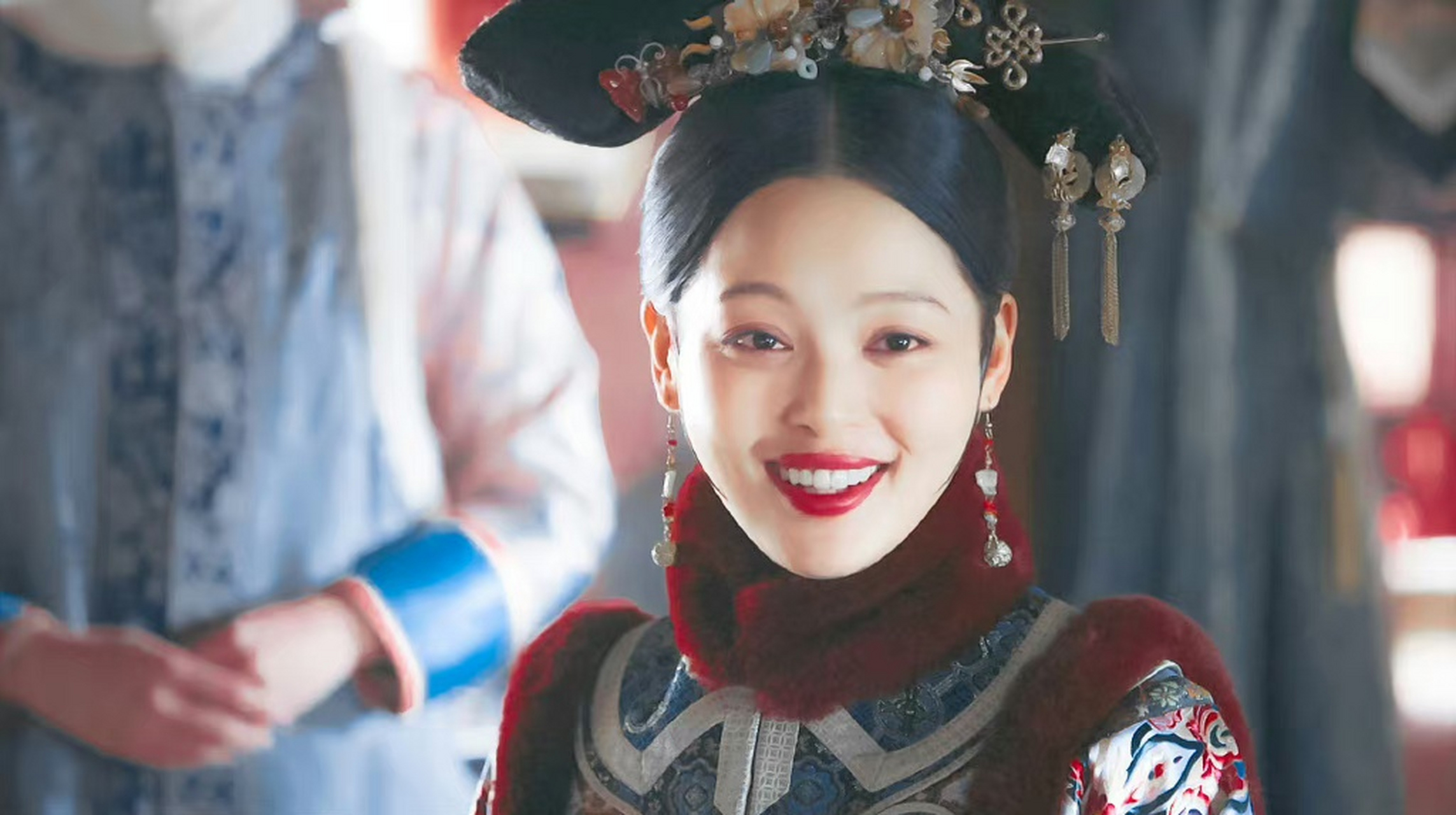 考古的风终于吹到了辛芷蕾,2018年《如懿传》辛芷蕾饰演金玉妍,金枝