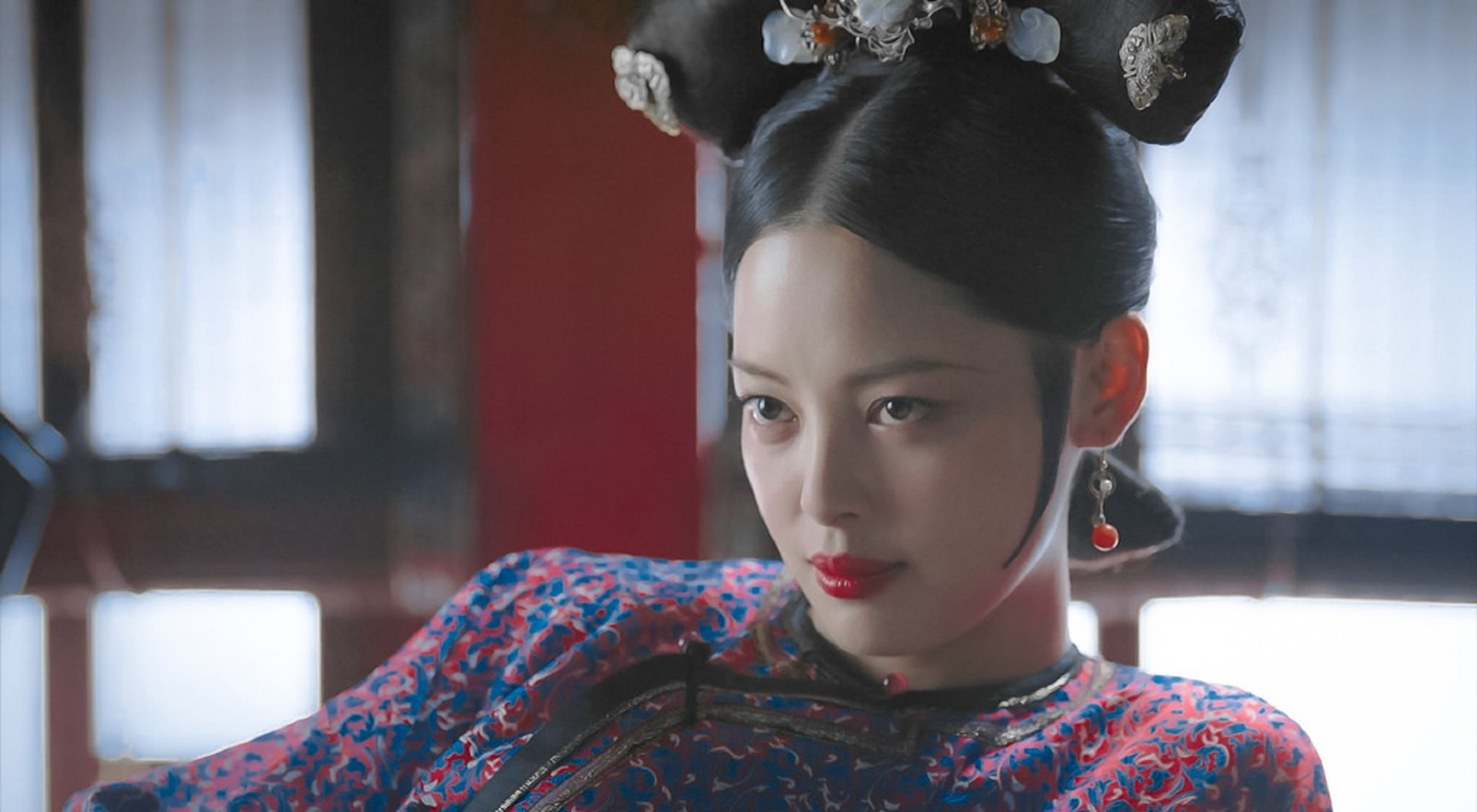 考古的风终于吹到了辛芷蕾,2018年《如懿传》辛芷蕾饰演金玉妍,金枝