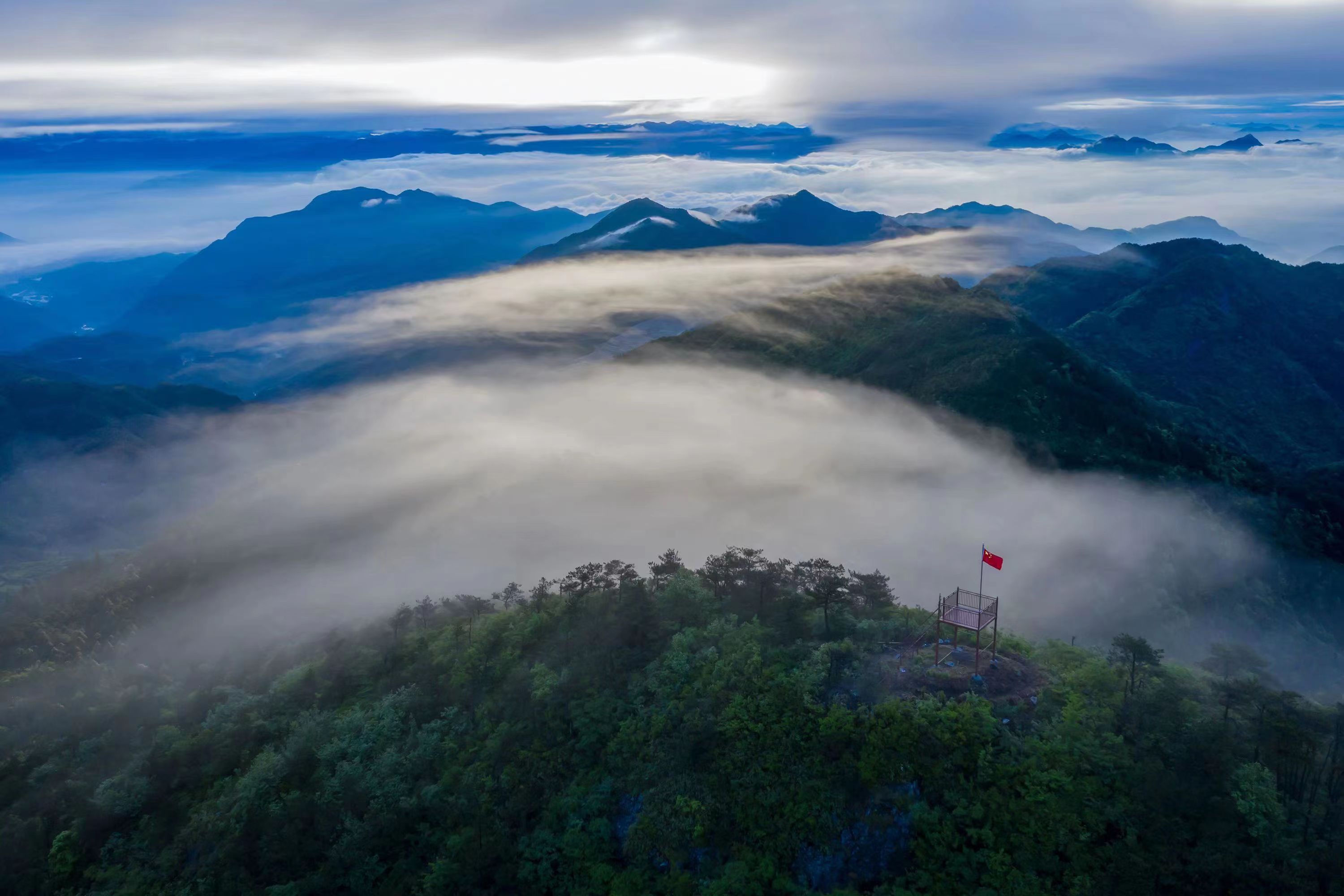 青田县高市乡东水村三角洞景区