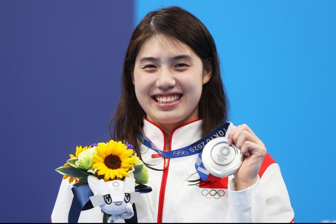 张雨霏在接受采访时,谈到了自己的择偶标准,她表示:"在十七八岁的