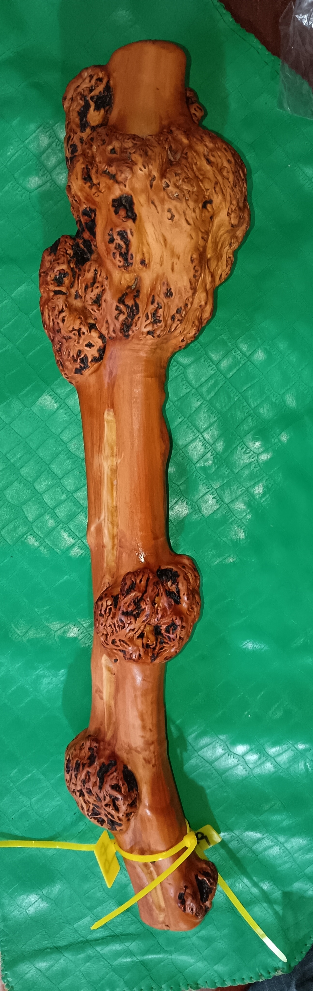 黑果木.车载棍,防身棍,防身棒.网上买了只健身锤.打得死狗