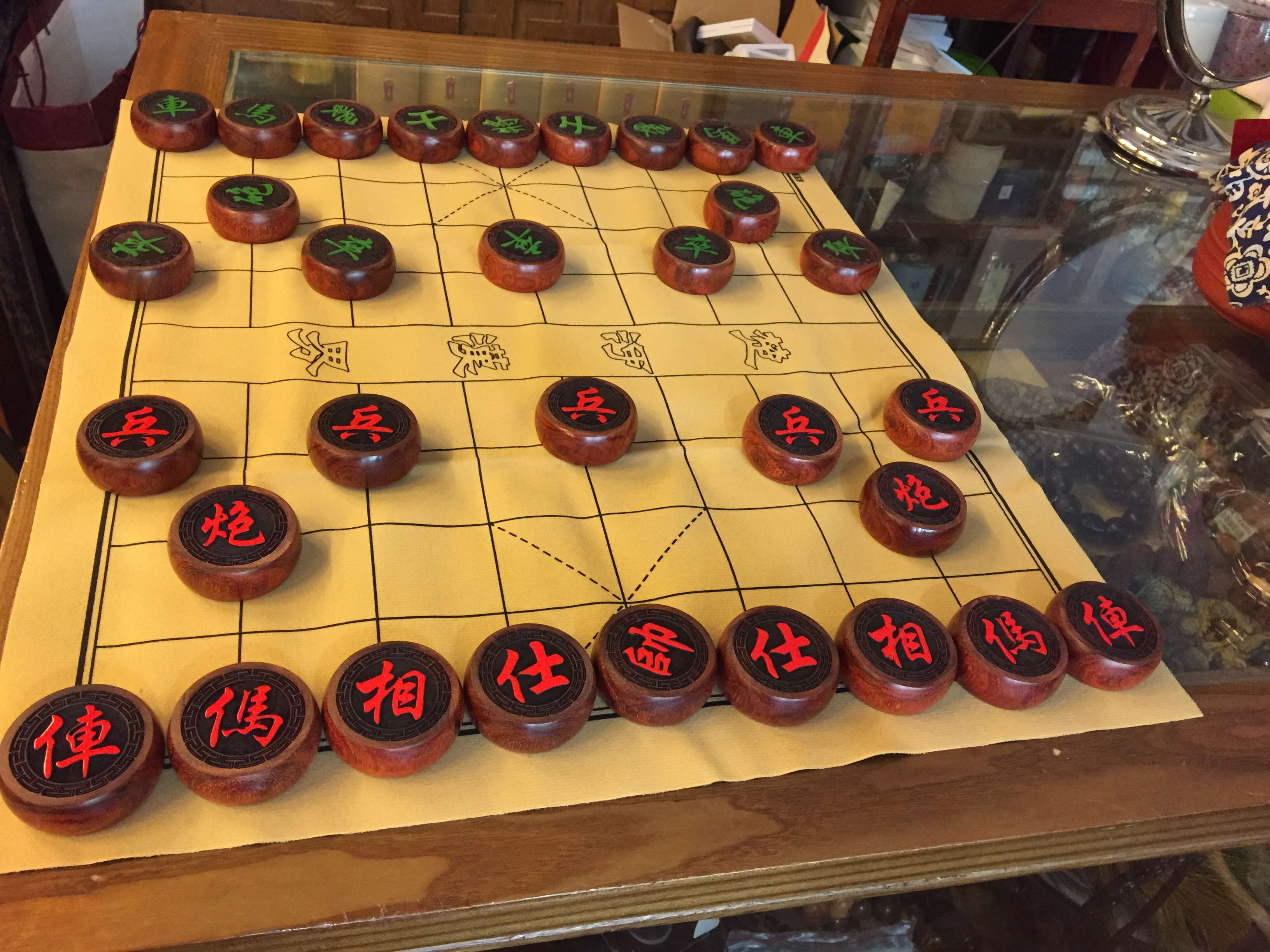 人法地,地法天,天法道,道法自然.这里法是效法