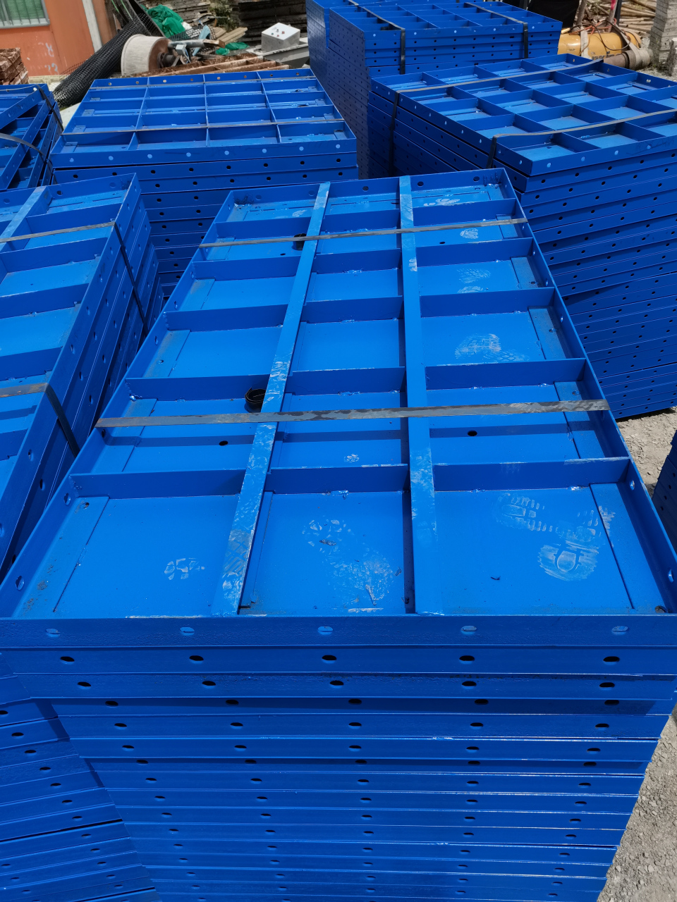 平面钢模板 防撞墙钢模板 云南昆明钢模板厂 技术成熟