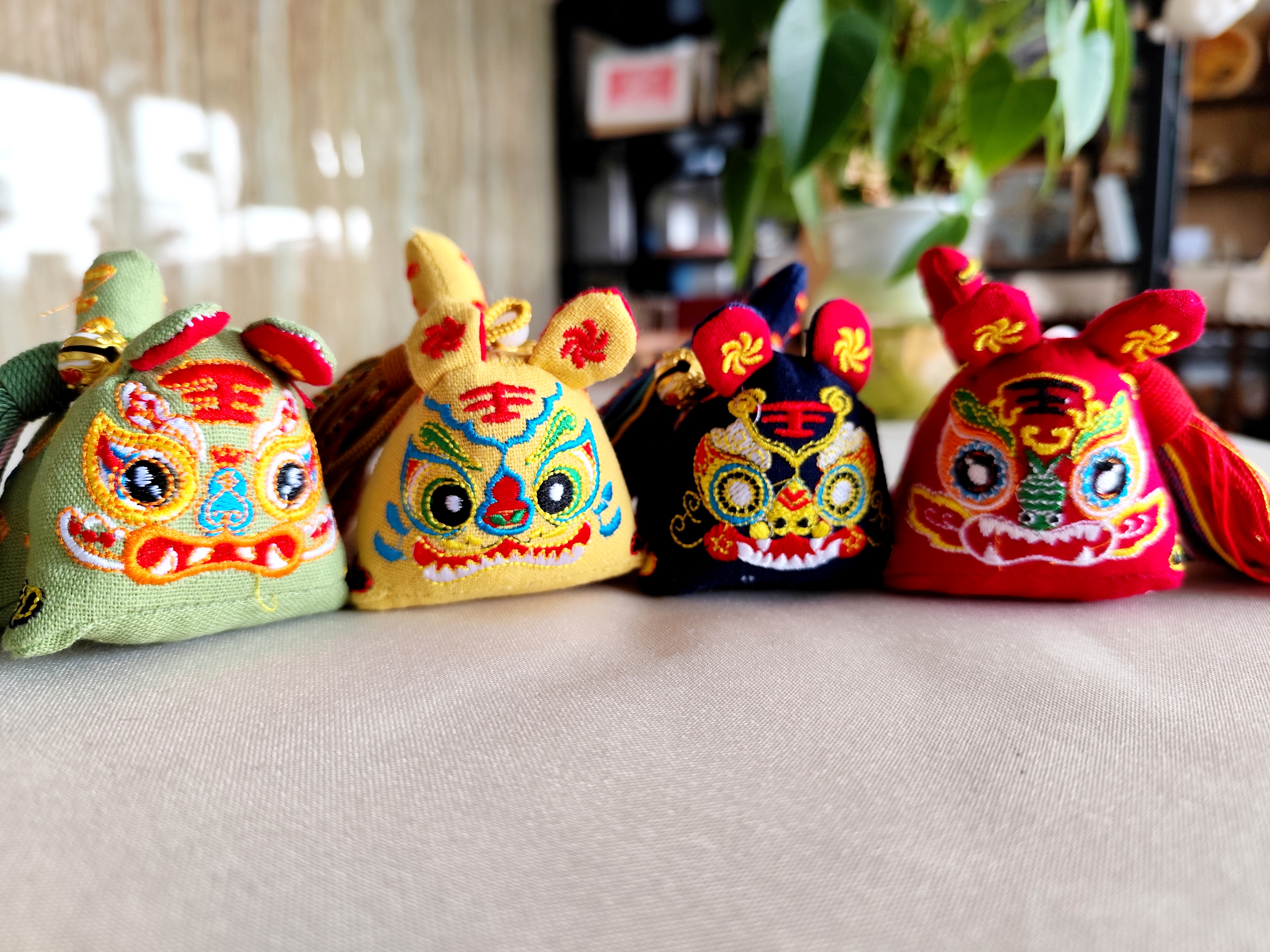 好物推荐# #手工制作# 负"金"前行的艾虎香包:金粽 吞金兽,福气满满